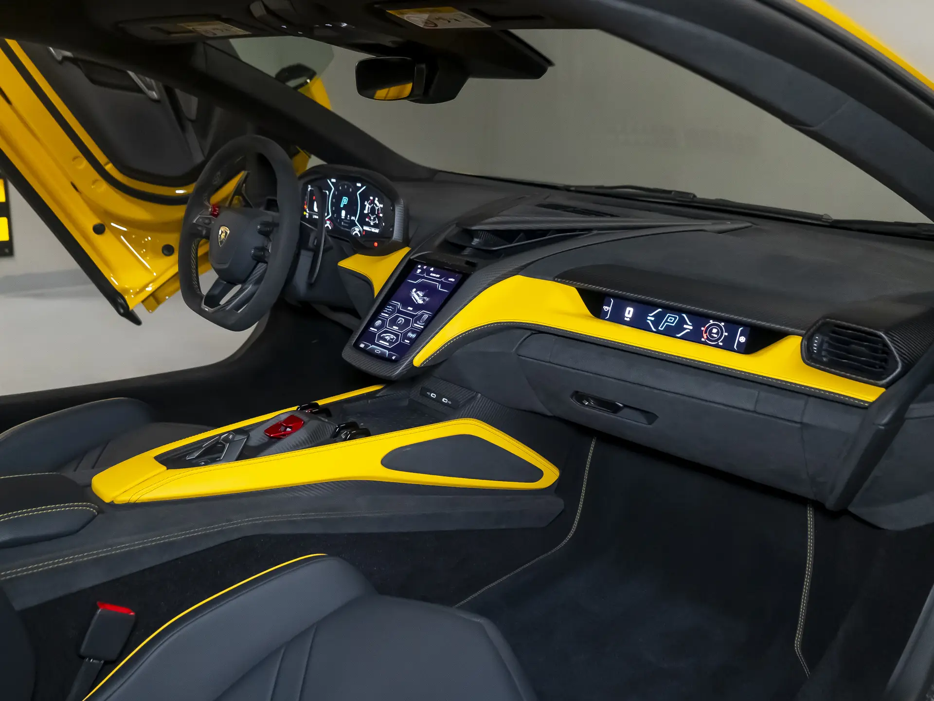 Lamborghini Revuelto, I, 2025 купить в салоне Million Miles