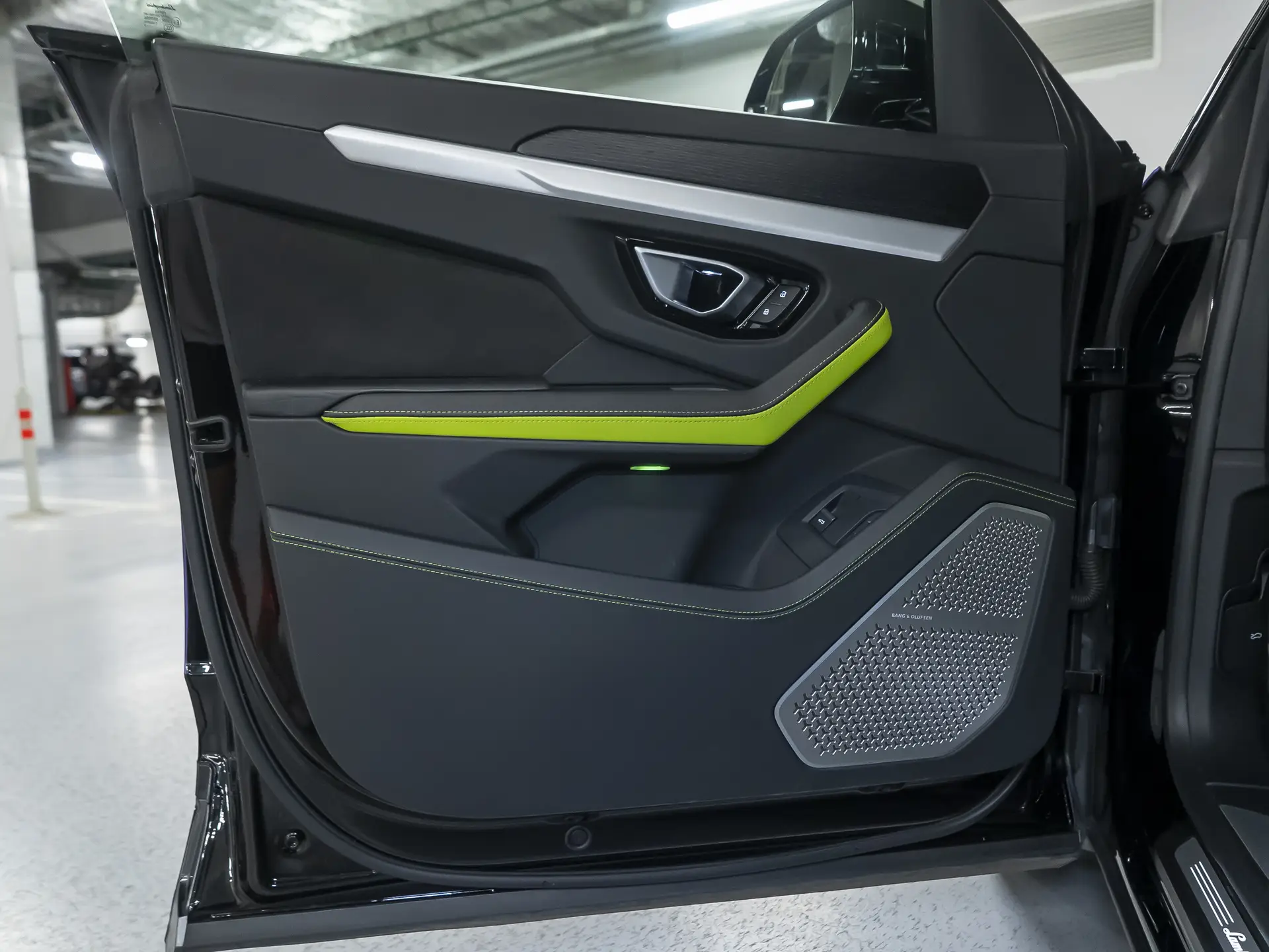 Lamborghini Urus, I, 2019 купить в салоне Million Miles