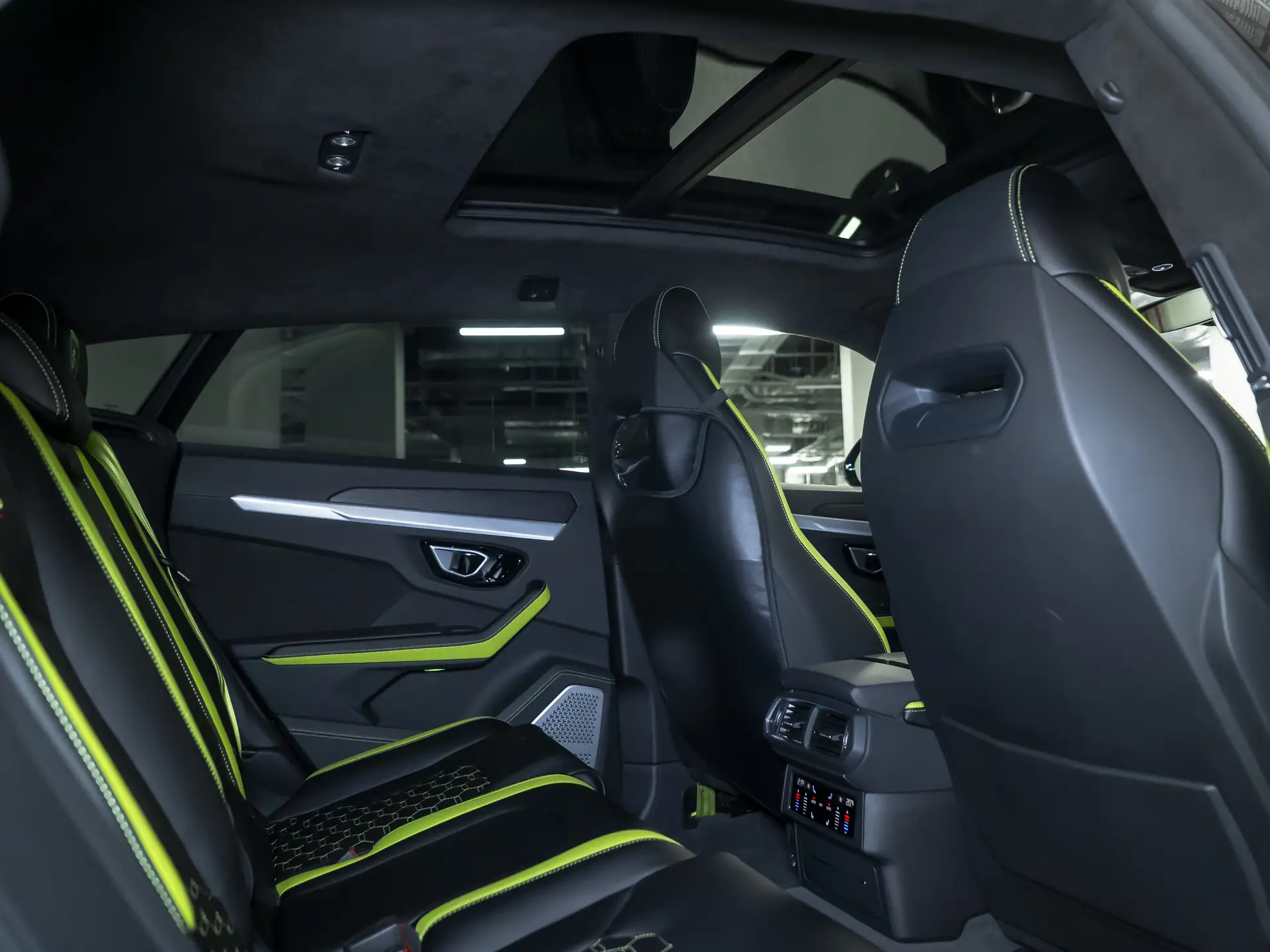 Lamborghini Urus, I, 2019 купить в салоне Million Miles