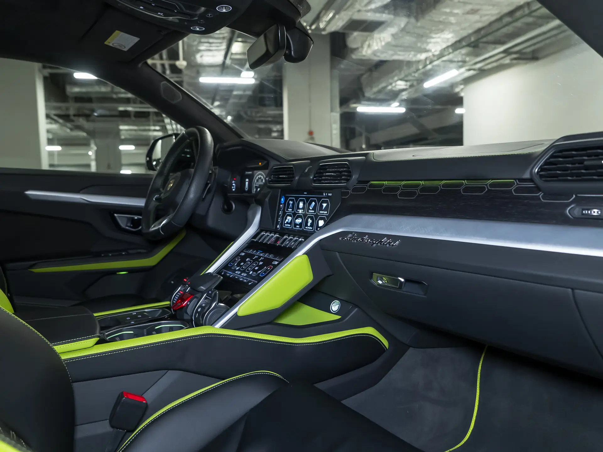 Lamborghini Urus, I, 2019 купить в салоне Million Miles