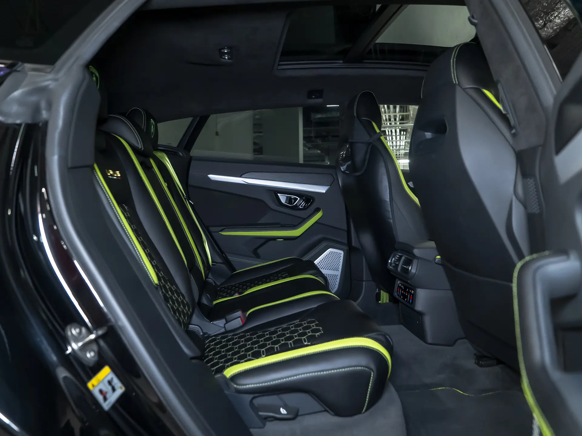 Lamborghini Urus, I, 2019 купить в салоне Million Miles