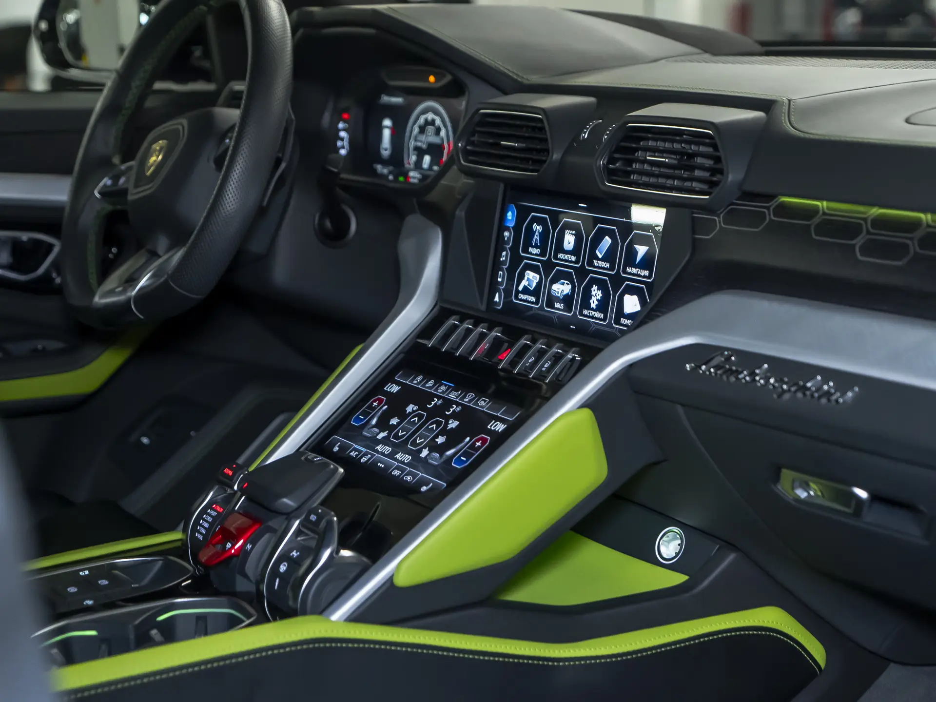 Lamborghini Urus, I, 2019 купить в салоне Million Miles