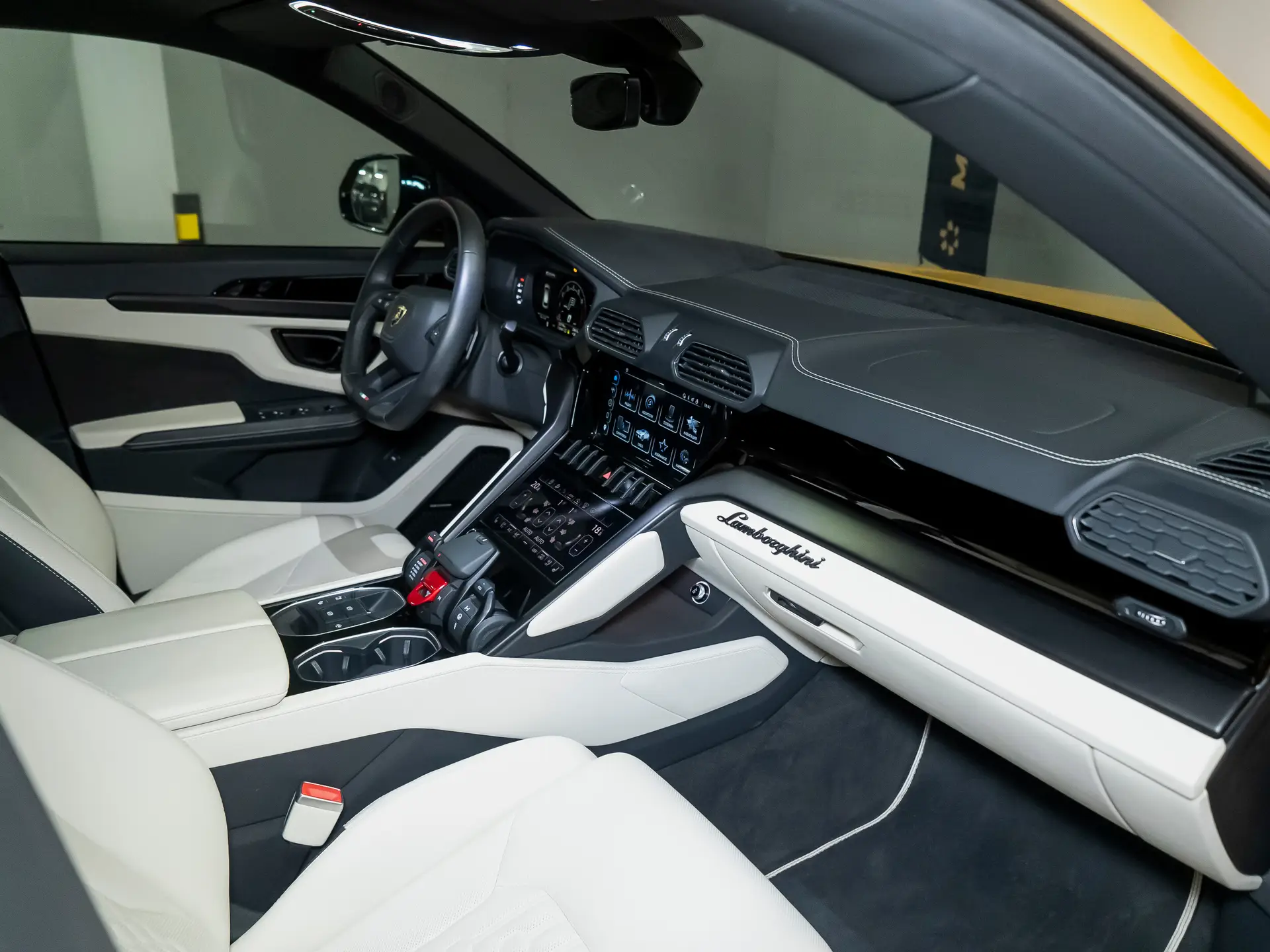 Lamborghini Urus, I Рестайлинг, 2023 купить в салоне Million Miles