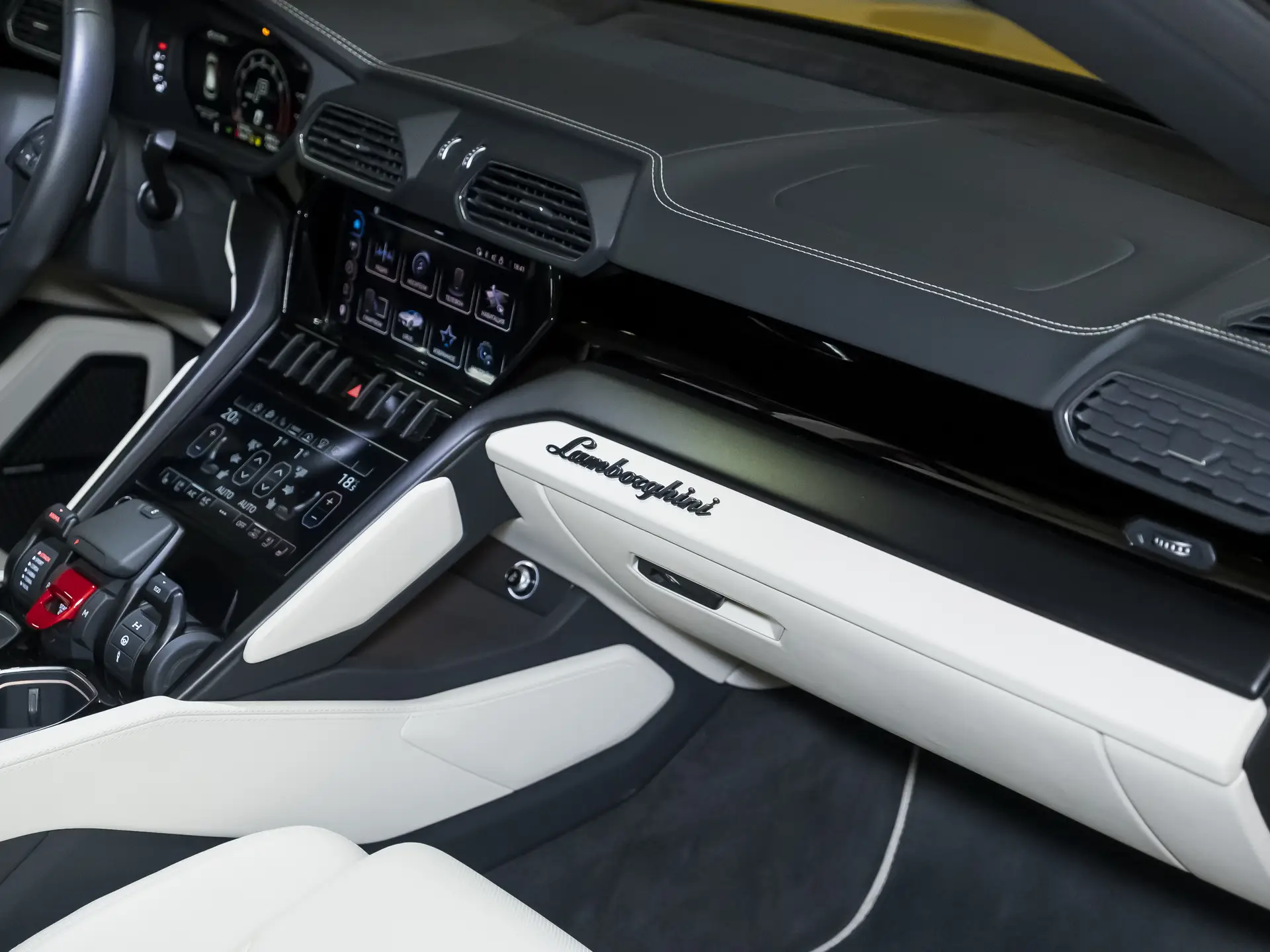 Lamborghini Urus, I Рестайлинг, 2023 купить в салоне Million Miles