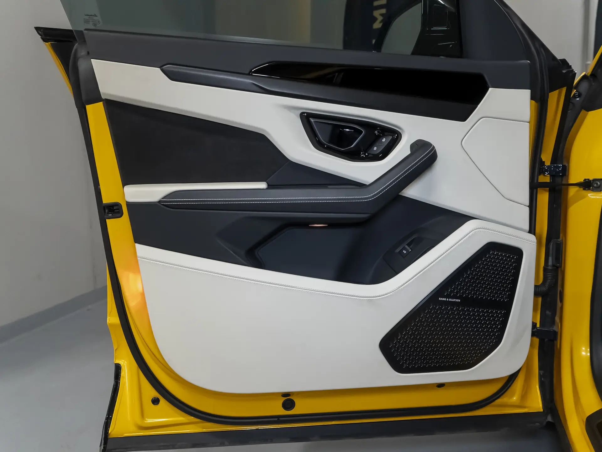 Lamborghini Urus, I Рестайлинг, 2023 купить в салоне Million Miles