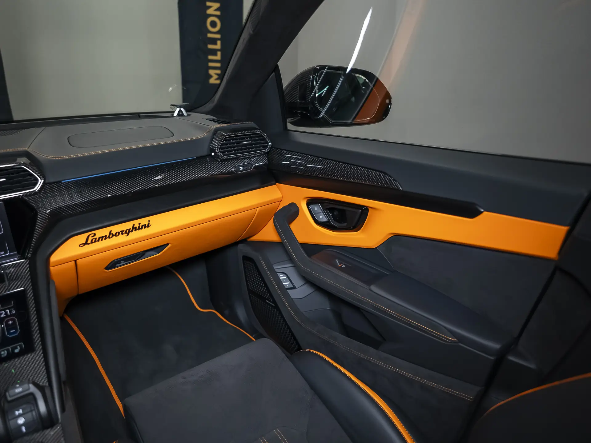 Lamborghini Urus, I Рестайлинг, 2024 купить в салоне Million Miles