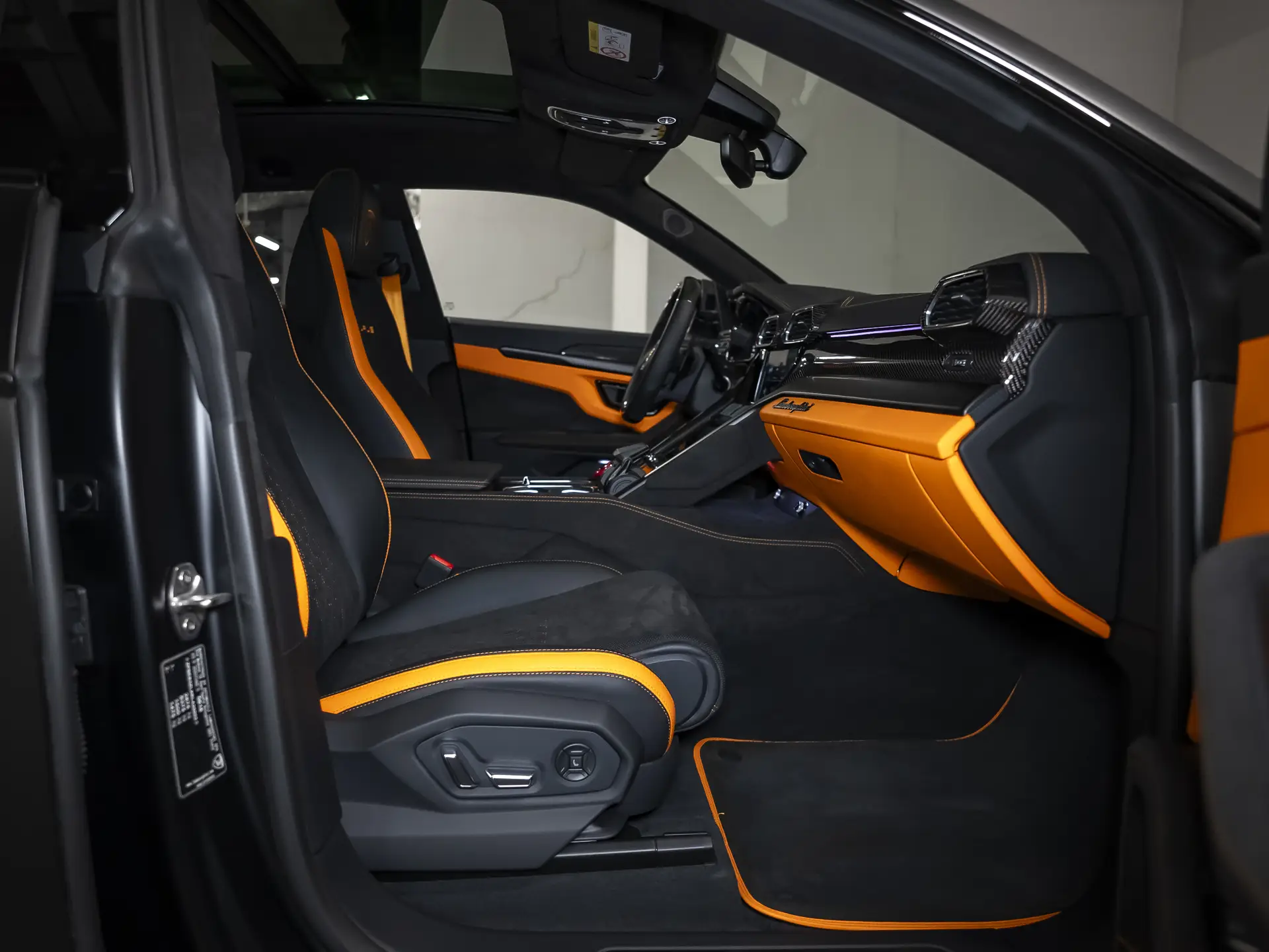 Lamborghini Urus, I Рестайлинг, 2024 купить в салоне Million Miles