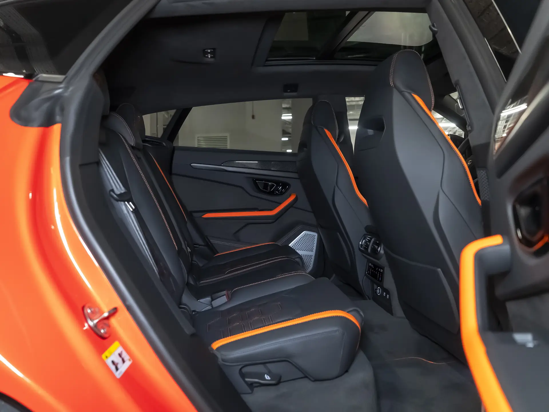 Lamborghini Urus, I Рестайлинг, 2025 купить в салоне Million Miles