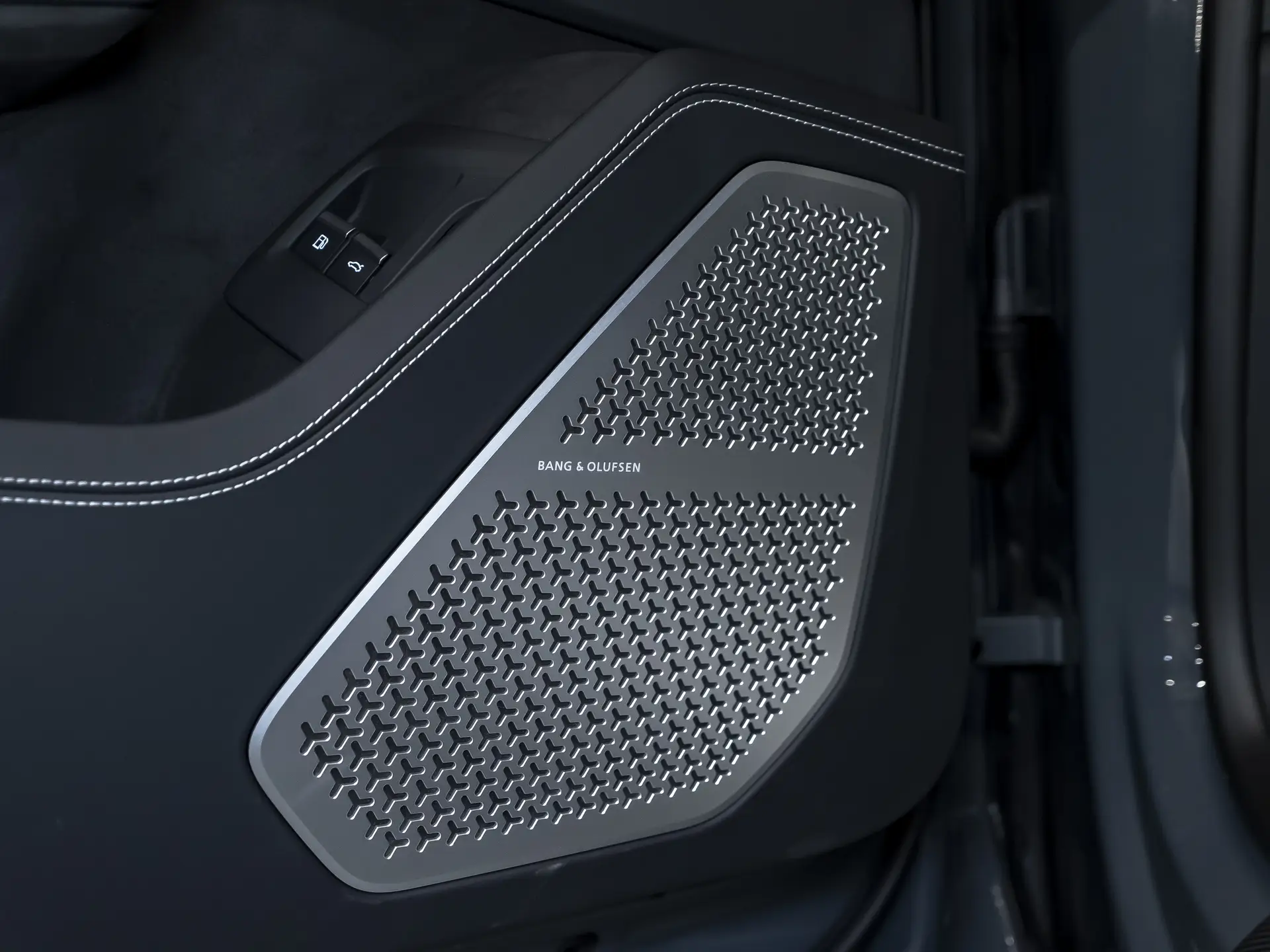 Lamborghini Urus SE, I Рестайлинг, 2025 купить в салоне Million Miles