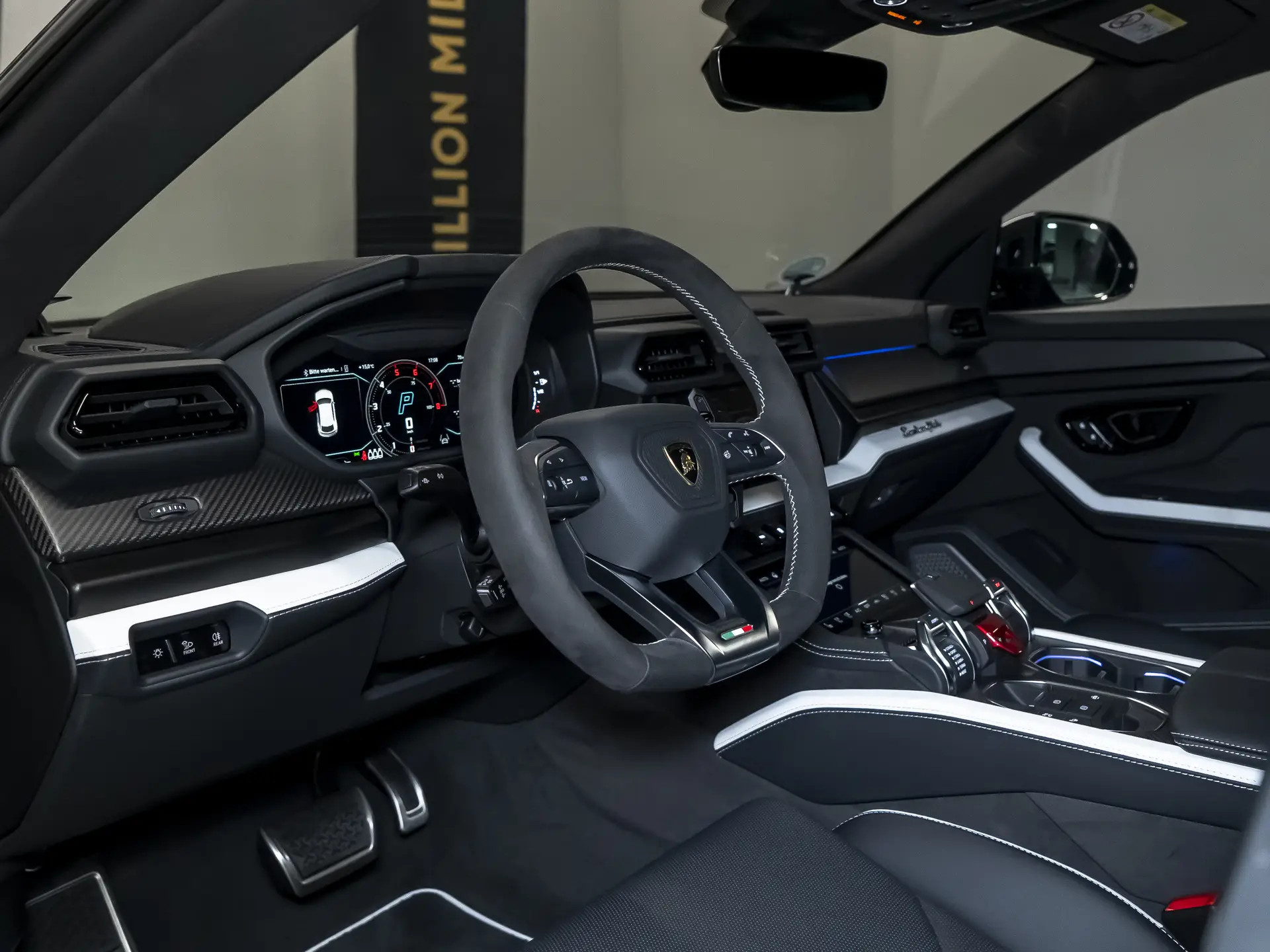 Lamborghini Urus SE, I Рестайлинг, 2025 купить в салоне Million Miles