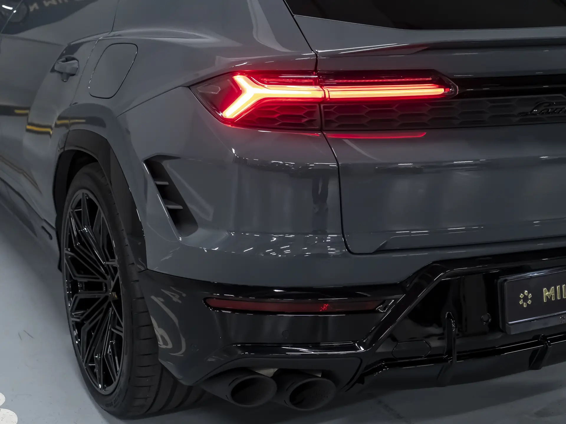 Lamborghini Urus SE, I Рестайлинг, 2025 купить в салоне Million Miles