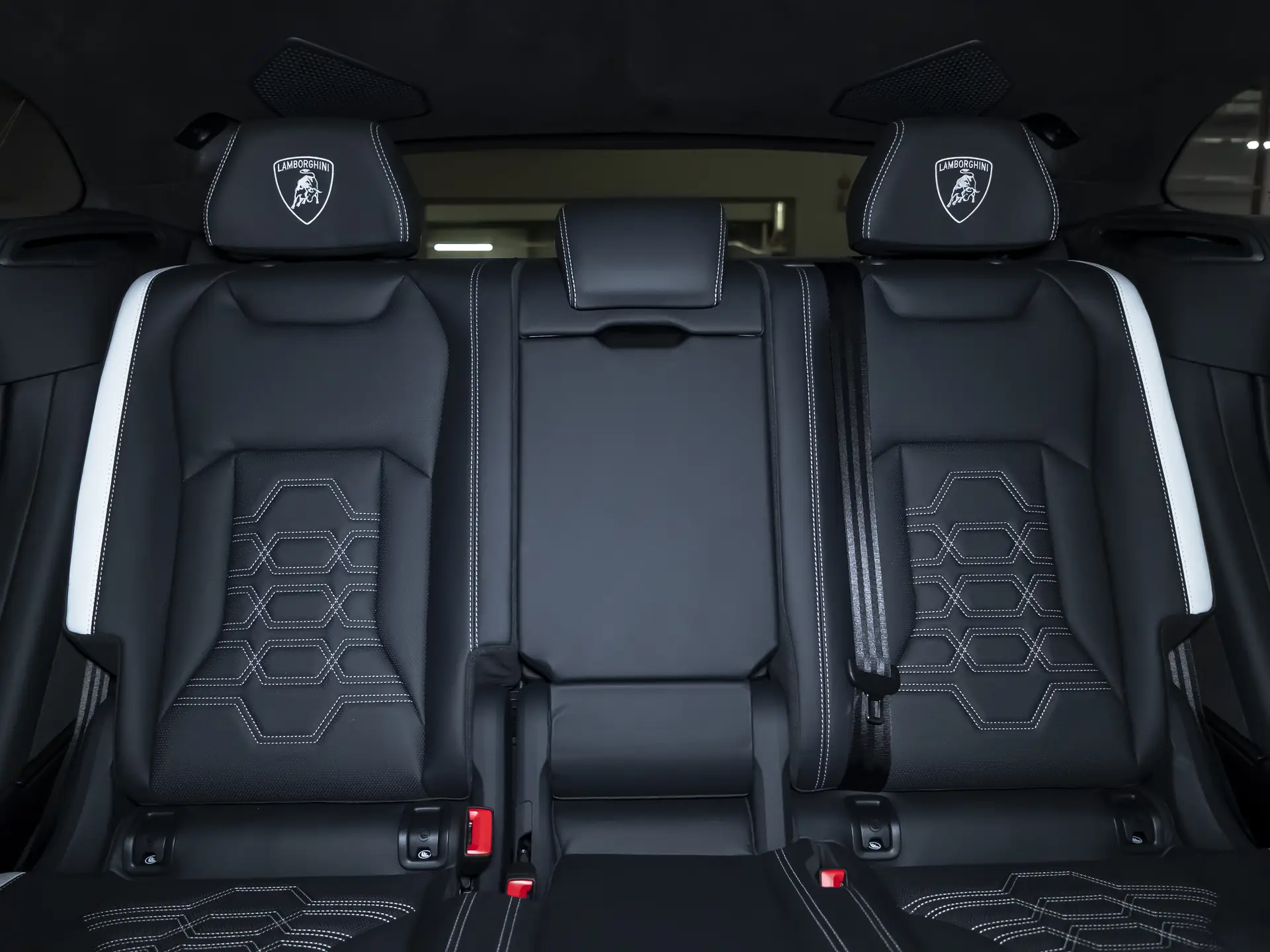 Lamborghini Urus SE, I Рестайлинг, 2025 купить в салоне Million Miles