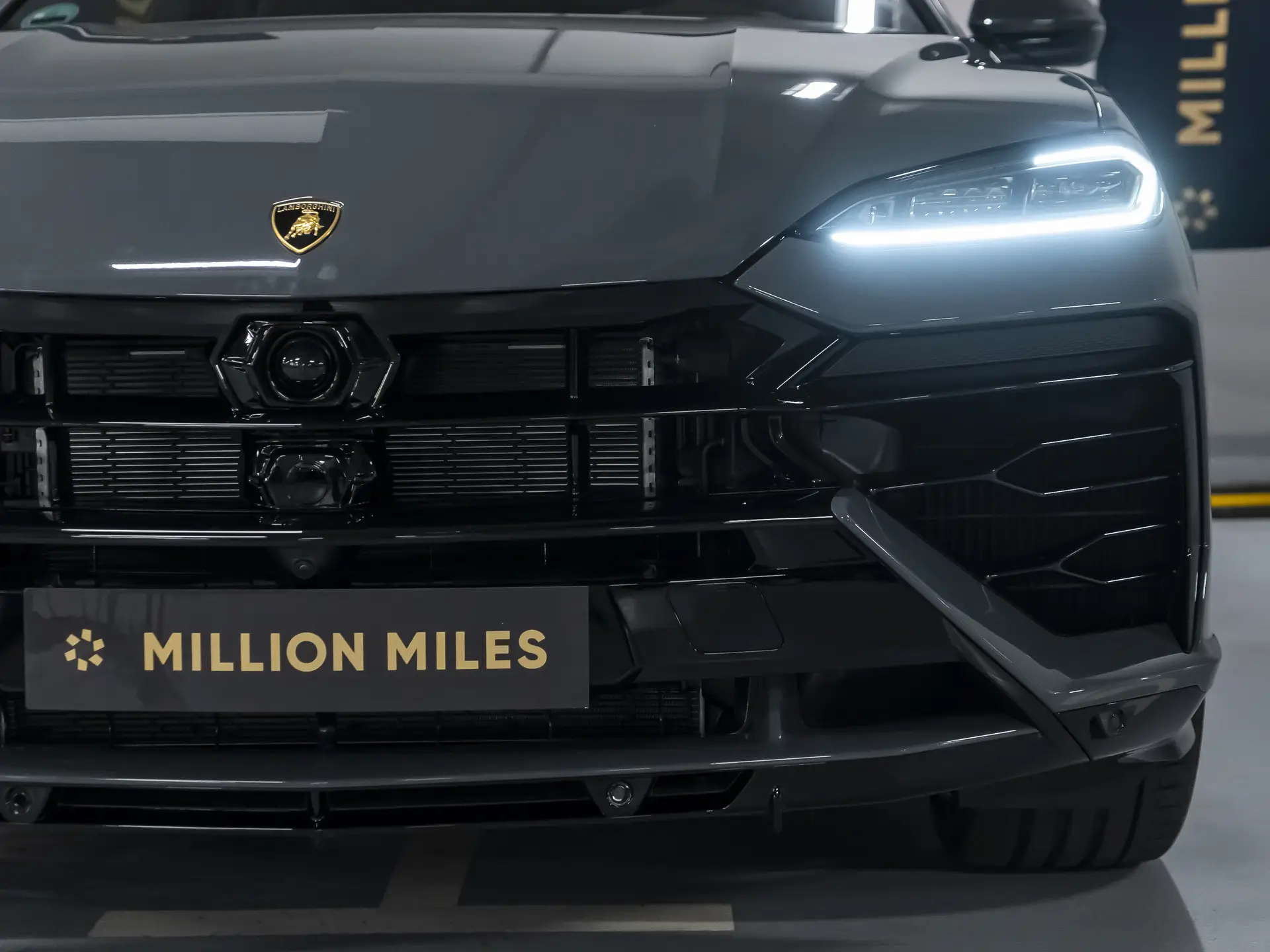 Lamborghini Urus SE, I Рестайлинг, 2025 купить в салоне Million Miles