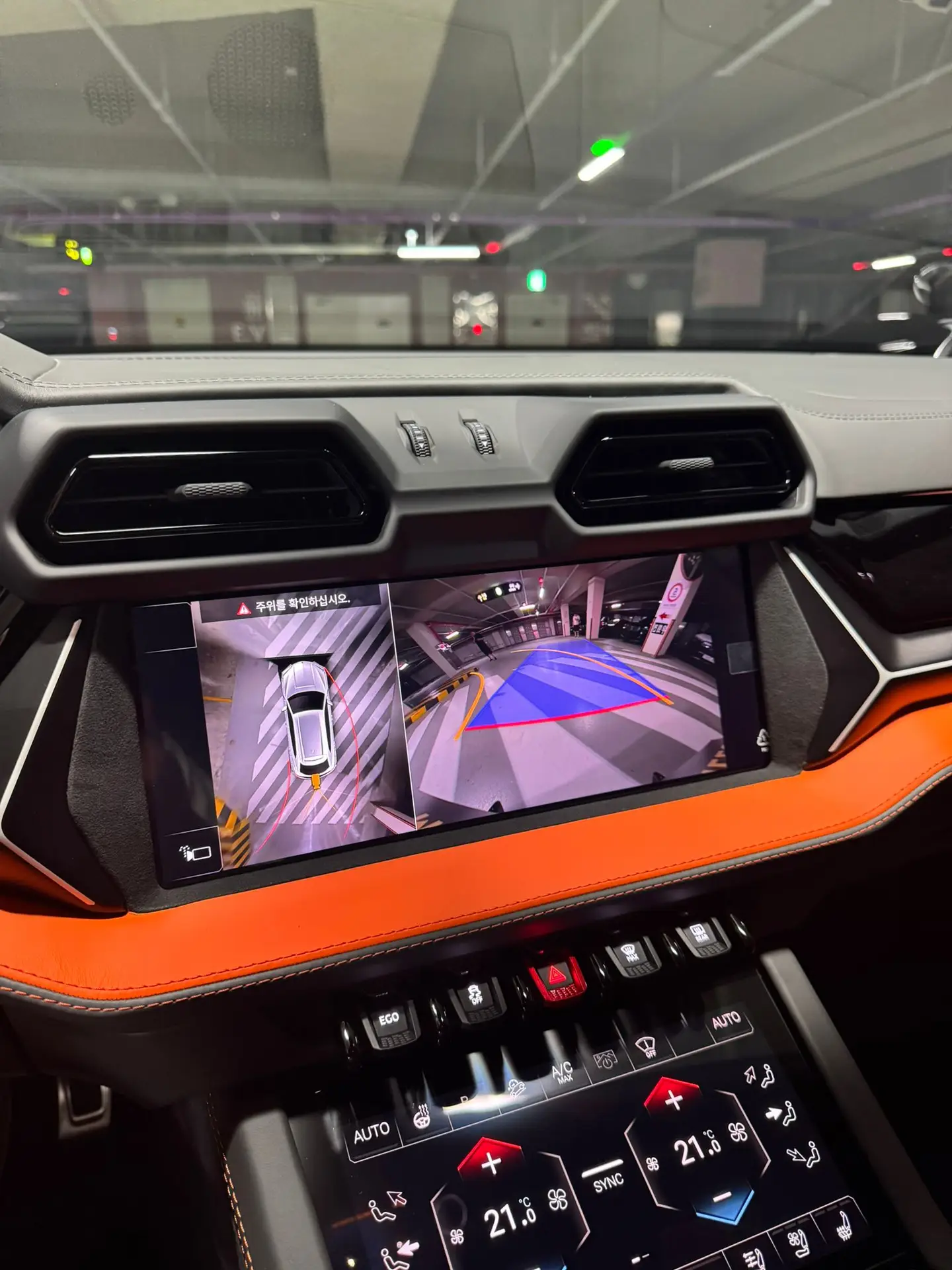 Lamborghini Urus SE, I Рестайлинг, 2025 купить в салоне Million Miles