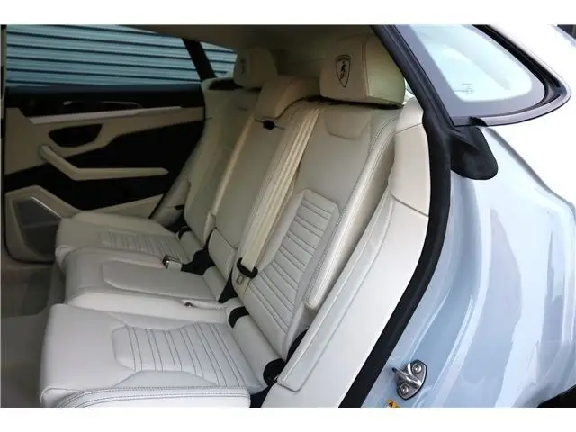 Lamborghini Urus SE, I Рестайлинг, 2025 купить в салоне Million Miles