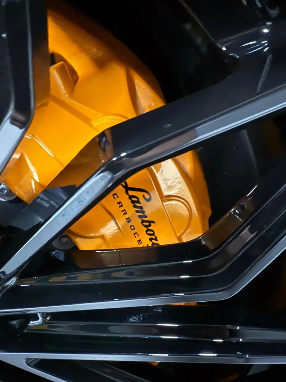 Lamborghini Urus SE, I Рестайлинг, 2025 купить в салоне Million Miles