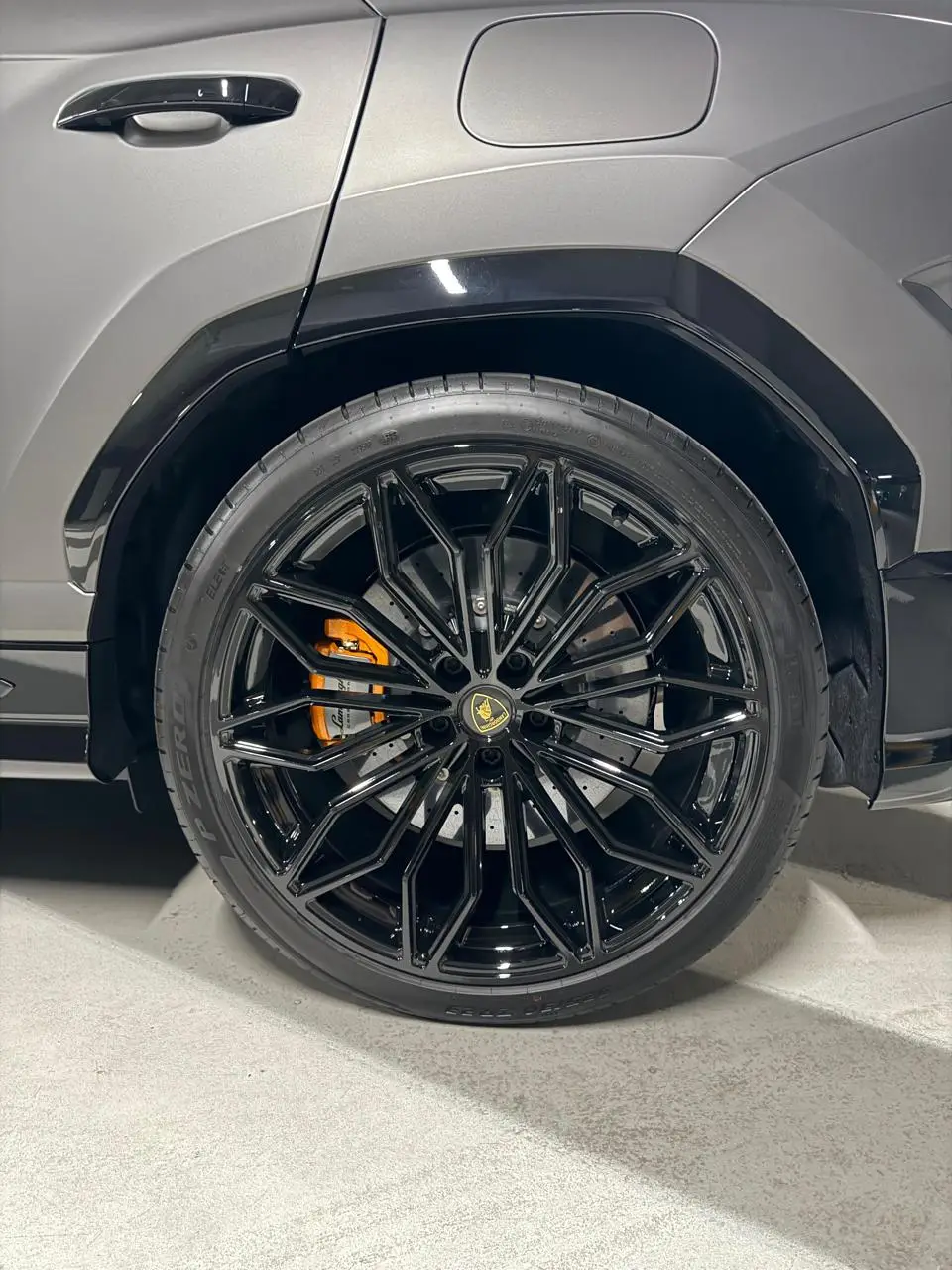 Lamborghini Urus SE, I Рестайлинг, 2025 купить в салоне Million Miles