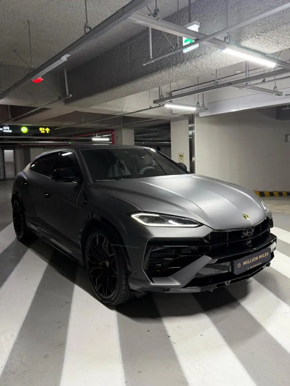 Lamborghini Urus SE, I Рестайлинг, 2025 купить в салоне Million Miles