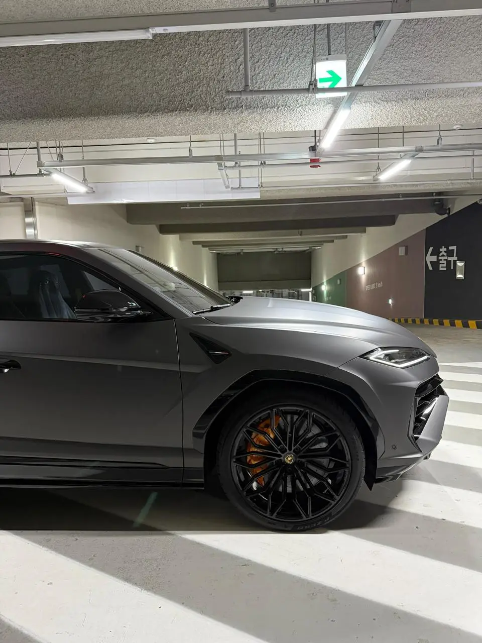 Lamborghini Urus SE, I Рестайлинг, 2025 купить в салоне Million Miles