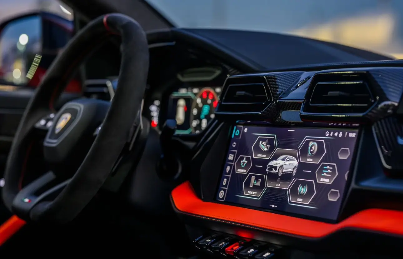 Lamborghini Urus, I Рестайлинг, 2025 купить в салоне Million Miles