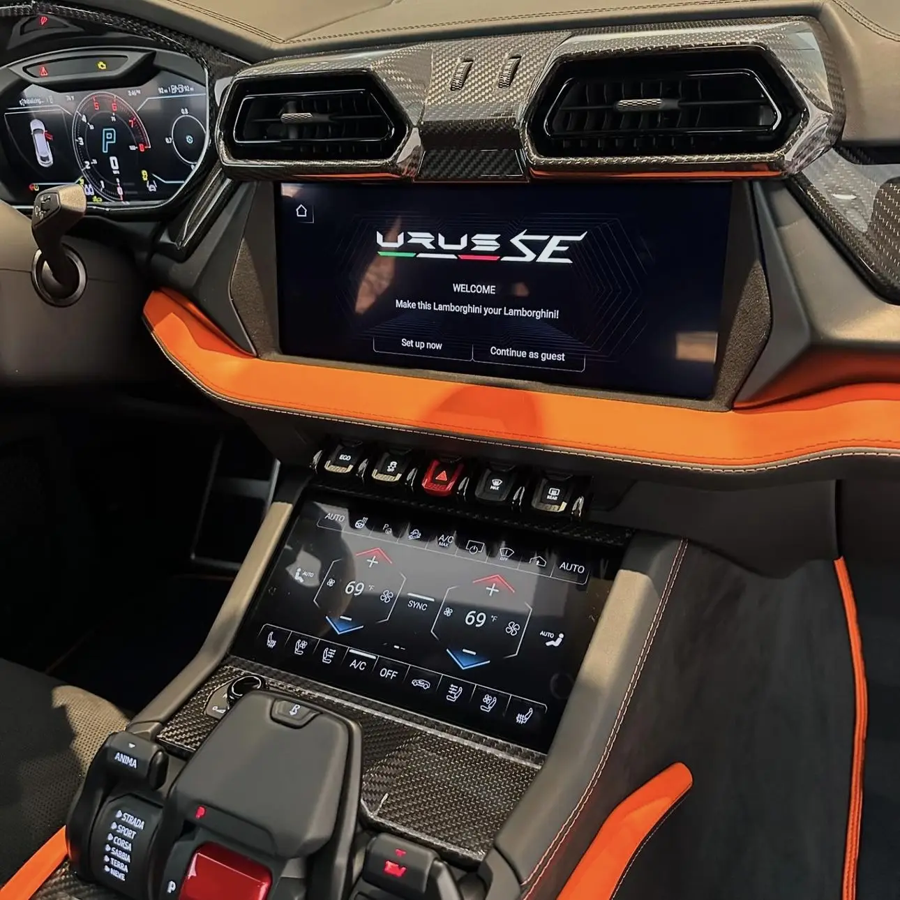 Lamborghini Urus, I Рестайлинг, 2025 купить в салоне Million Miles