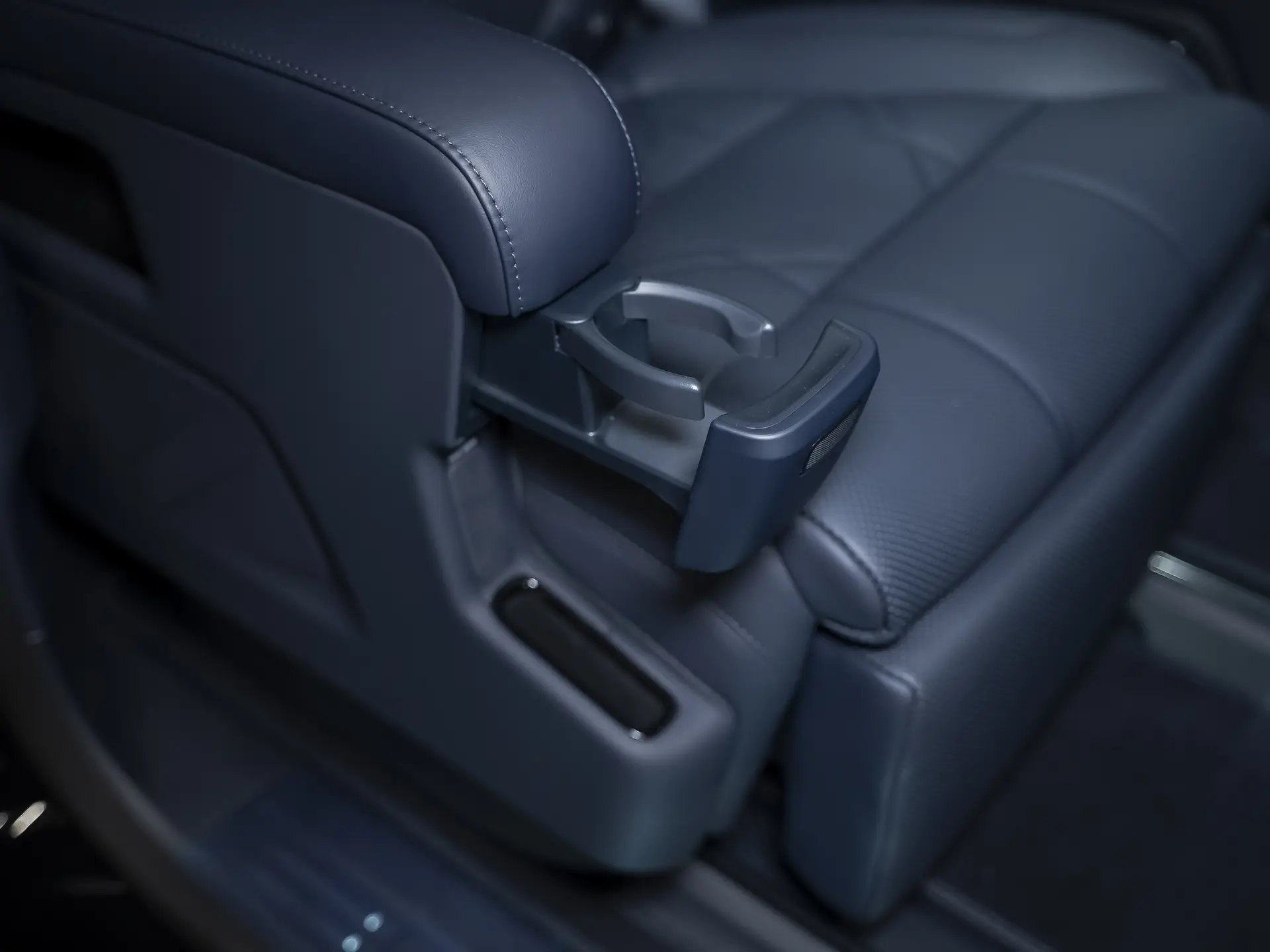 Zeekr 9X, I, 2025 купить в салоне Million Miles