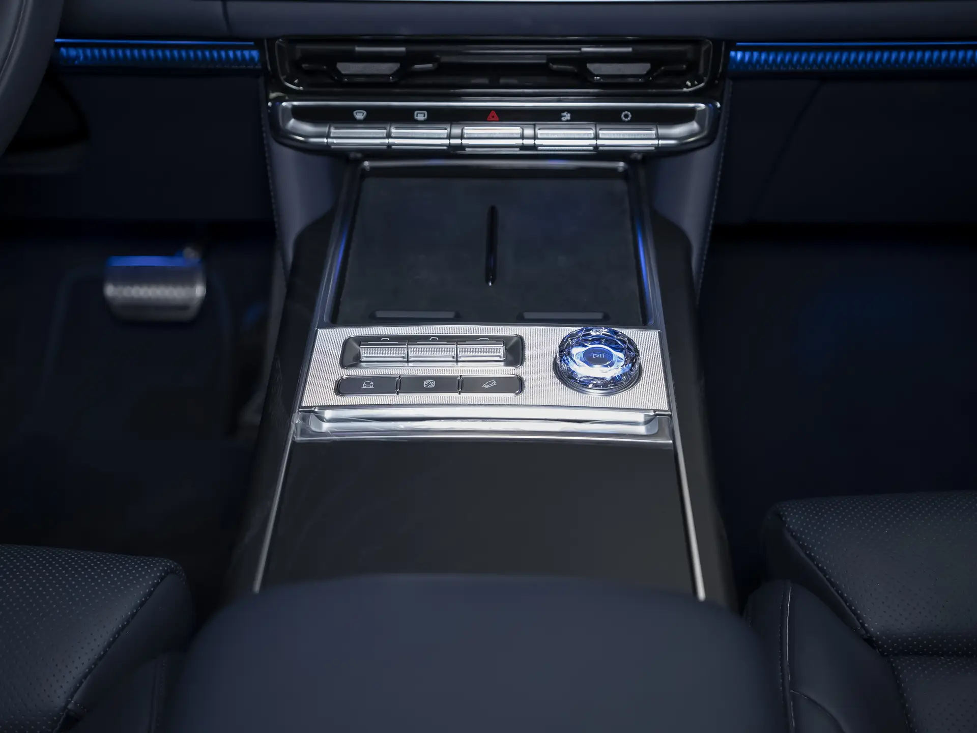 Zeekr 9X, I, 2025 купить в салоне Million Miles