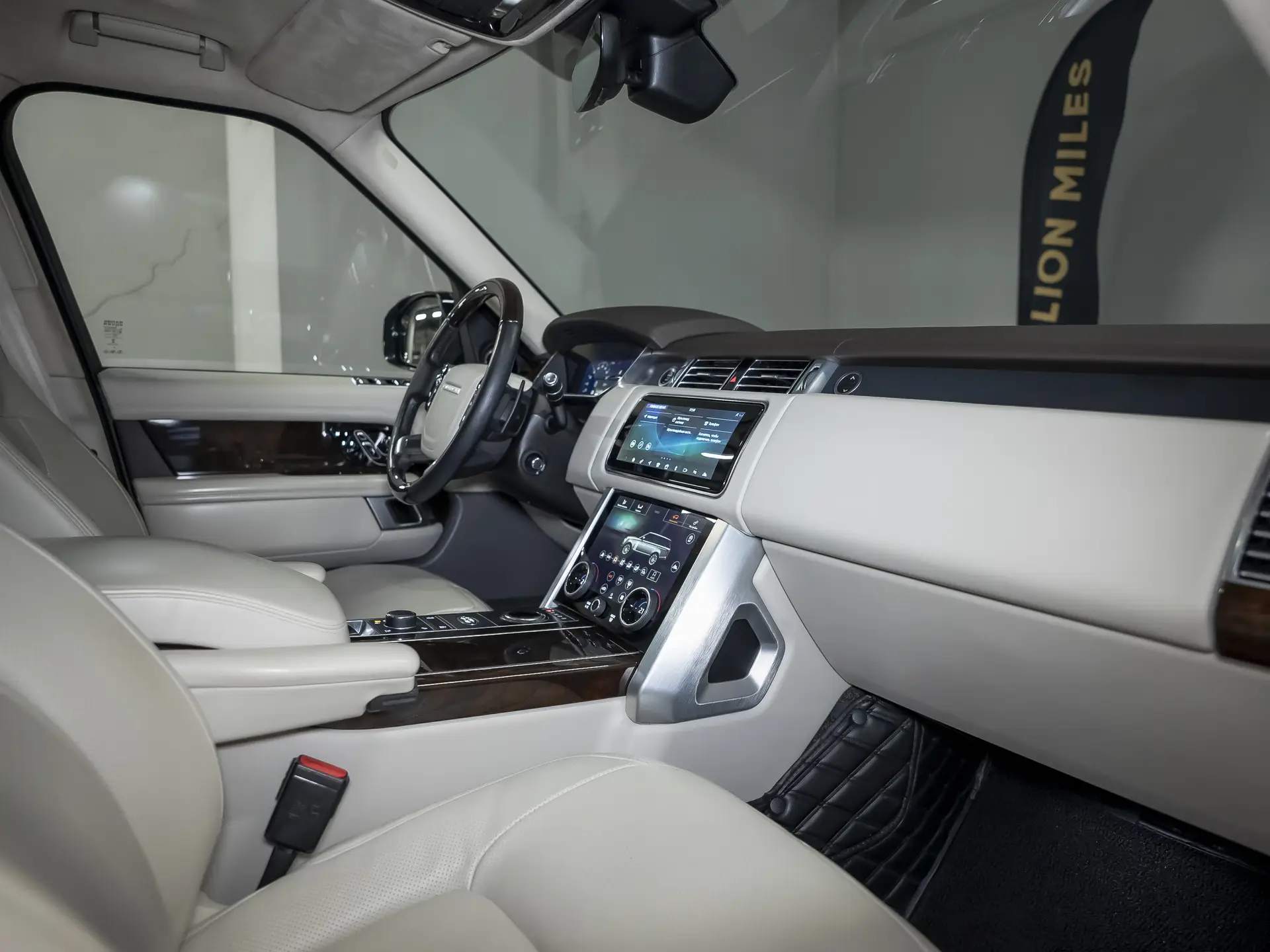 Land Rover Range Rover, IV Рестайлинг, 2020 купить в салоне Million Miles