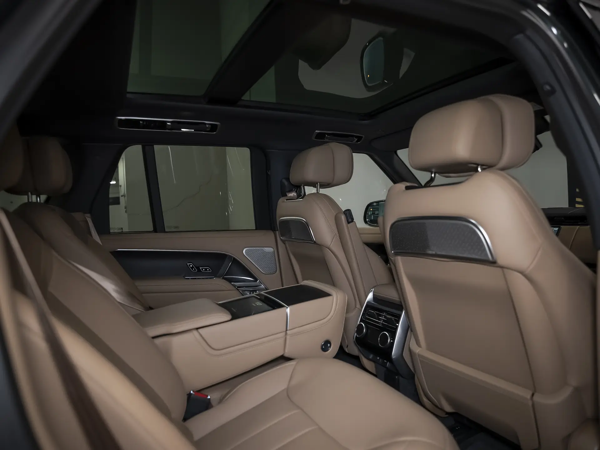 Land Rover Range Rover, V, 2025 купить в салоне Million Miles