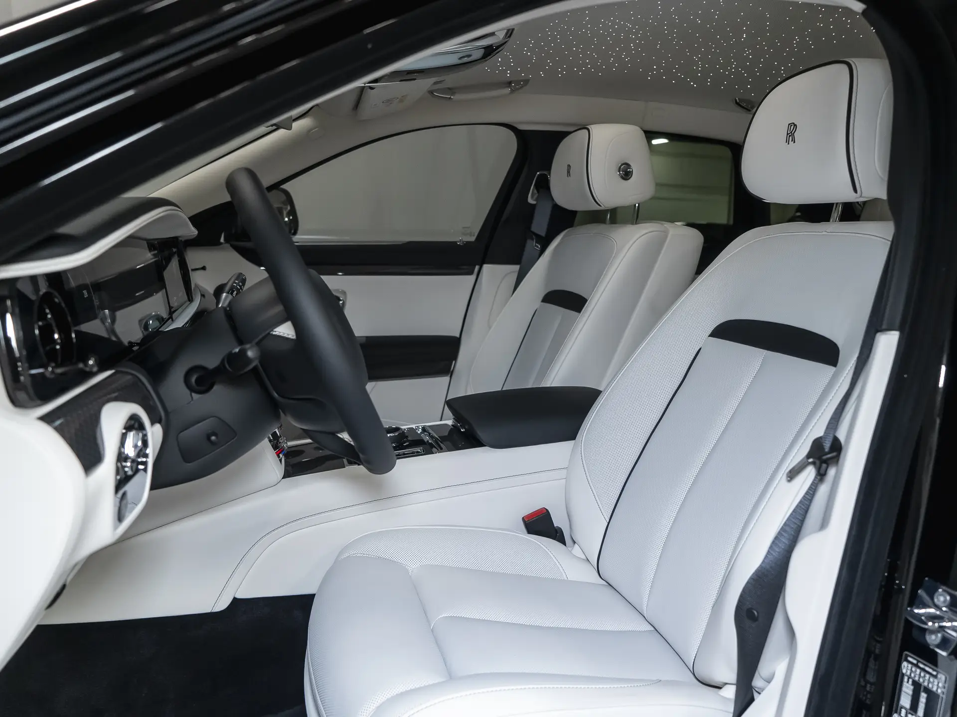 Rolls-Royce Ghost, II Рестайлинг (Series II), 2025 купить в салоне Million Miles