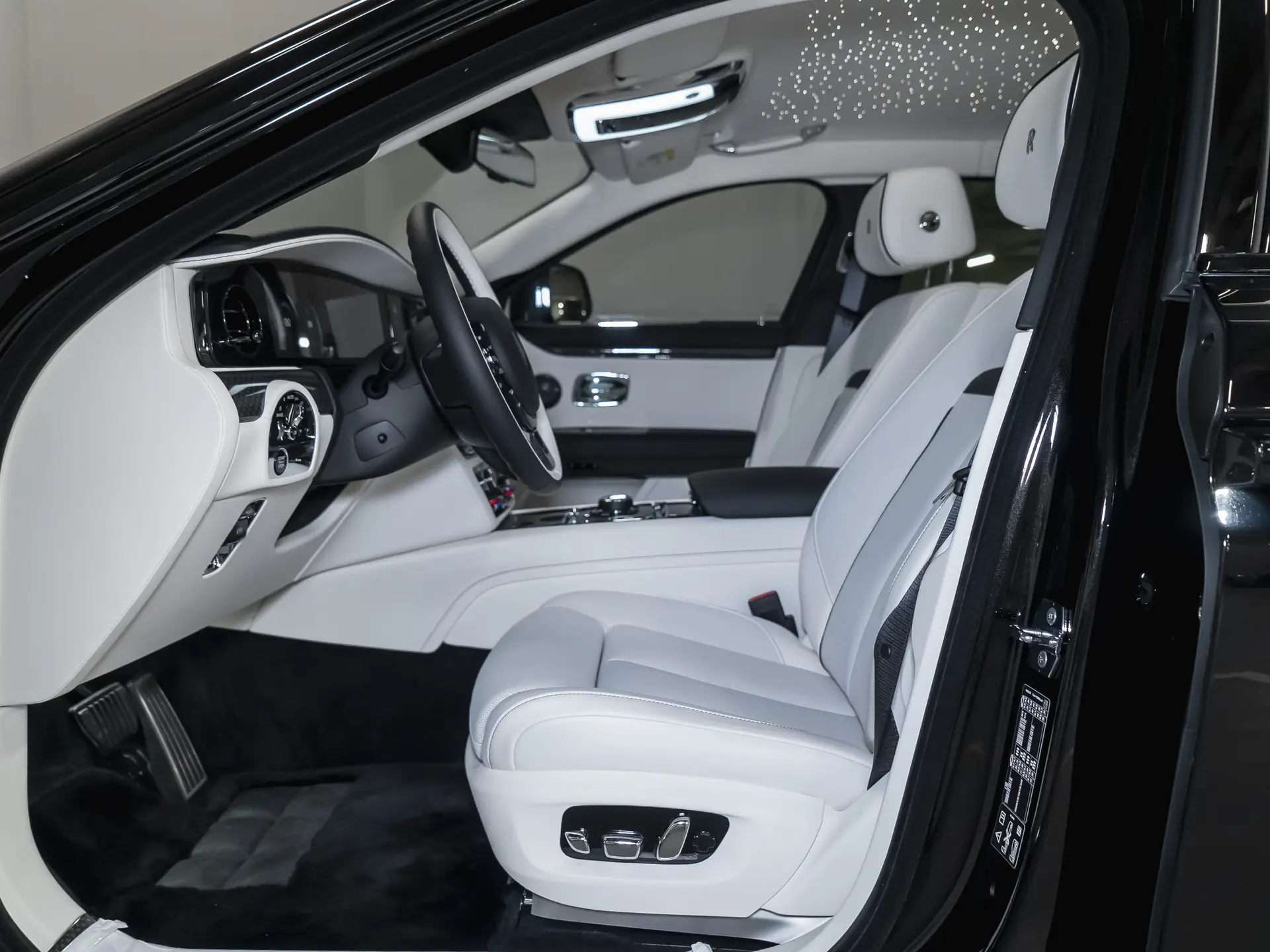 Rolls-Royce Ghost, II Рестайлинг (Series II), 2025 купить в салоне Million Miles