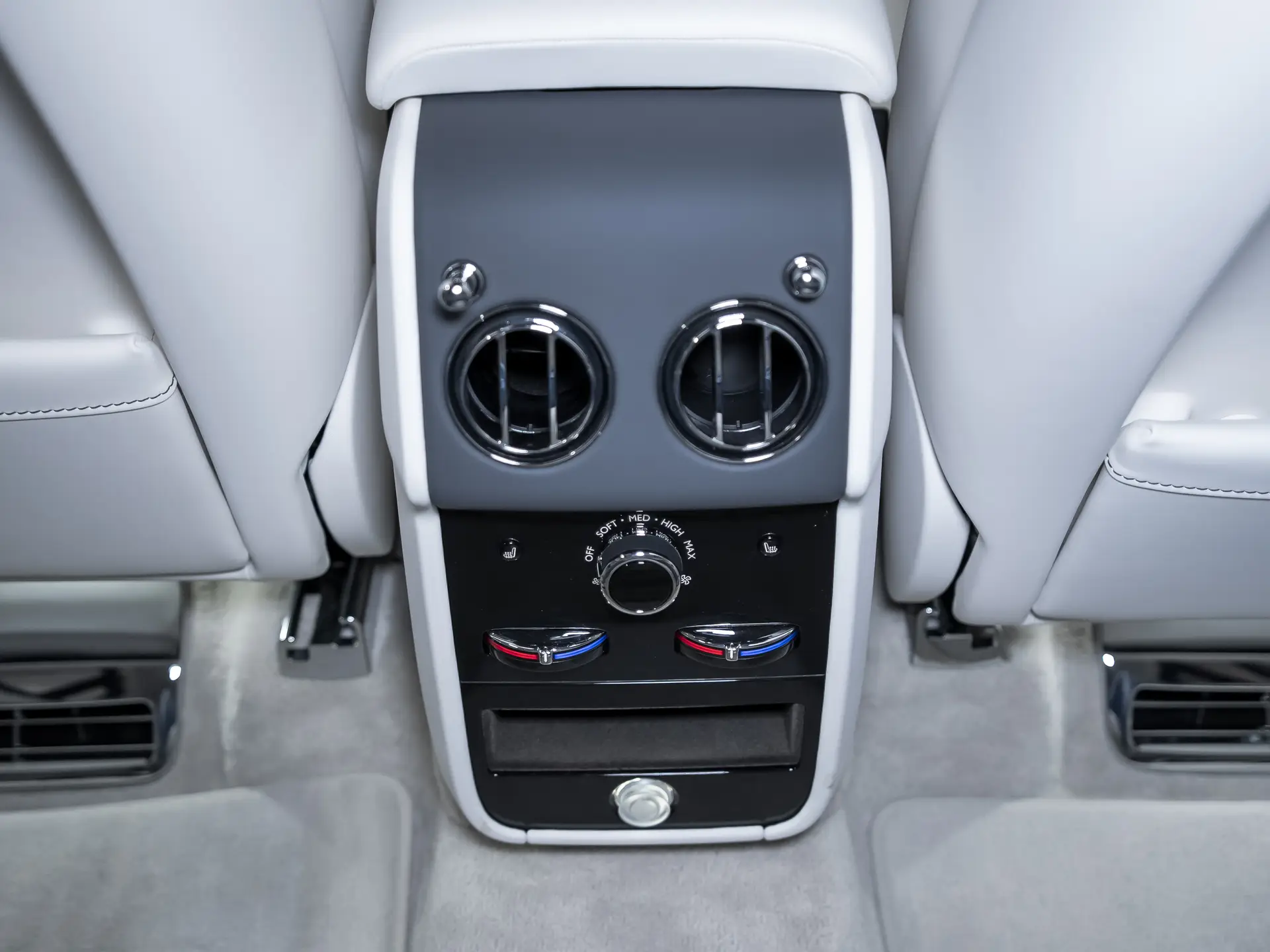 Rolls-Royce Cullinan, I Рестайлинг, 2025 купить в салоне Million Miles