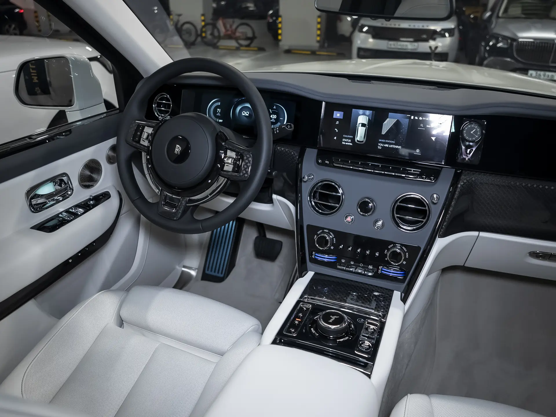 Rolls-Royce Cullinan, I Рестайлинг, 2025 купить в салоне Million Miles