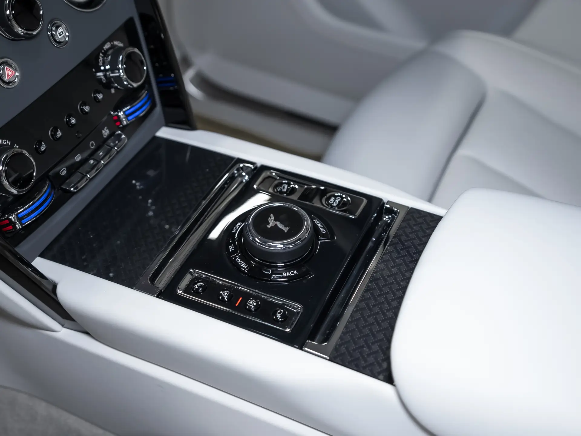 Rolls-Royce Cullinan, I Рестайлинг, 2025 купить в салоне Million Miles