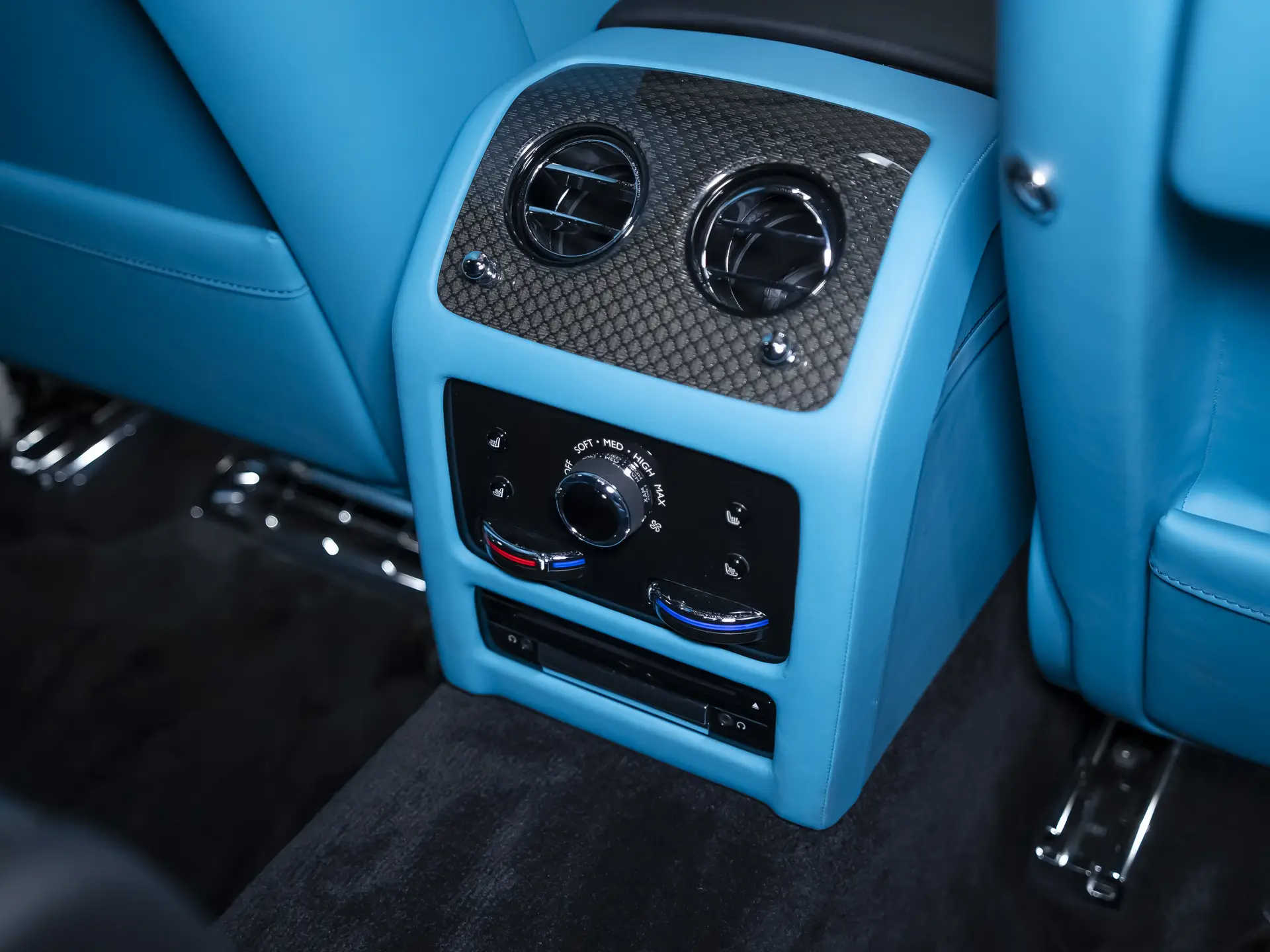 Rolls-Royce Ghost Black Badge, II, 2022 купить в салоне Million Miles