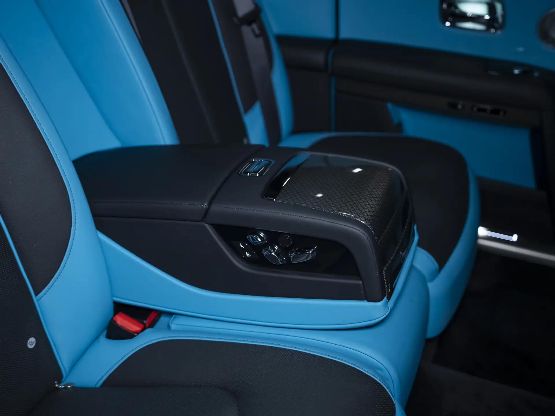 Rolls-Royce Ghost Black Badge, II, 2022 купить в салоне Million Miles