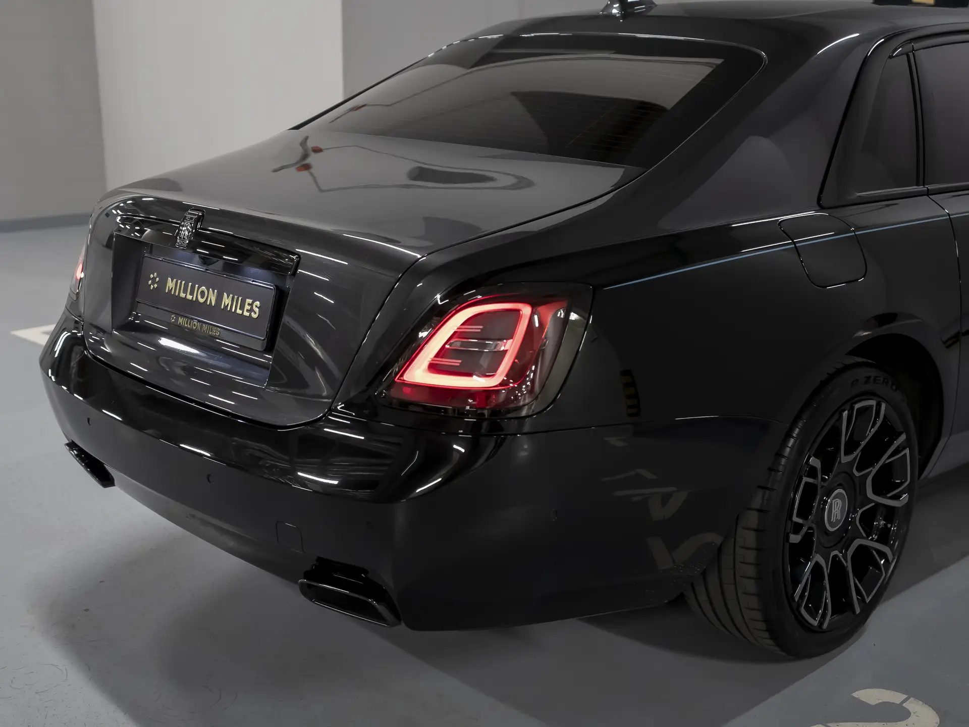 Rolls-Royce Ghost Black Badge, II, 2022 купить в салоне Million Miles