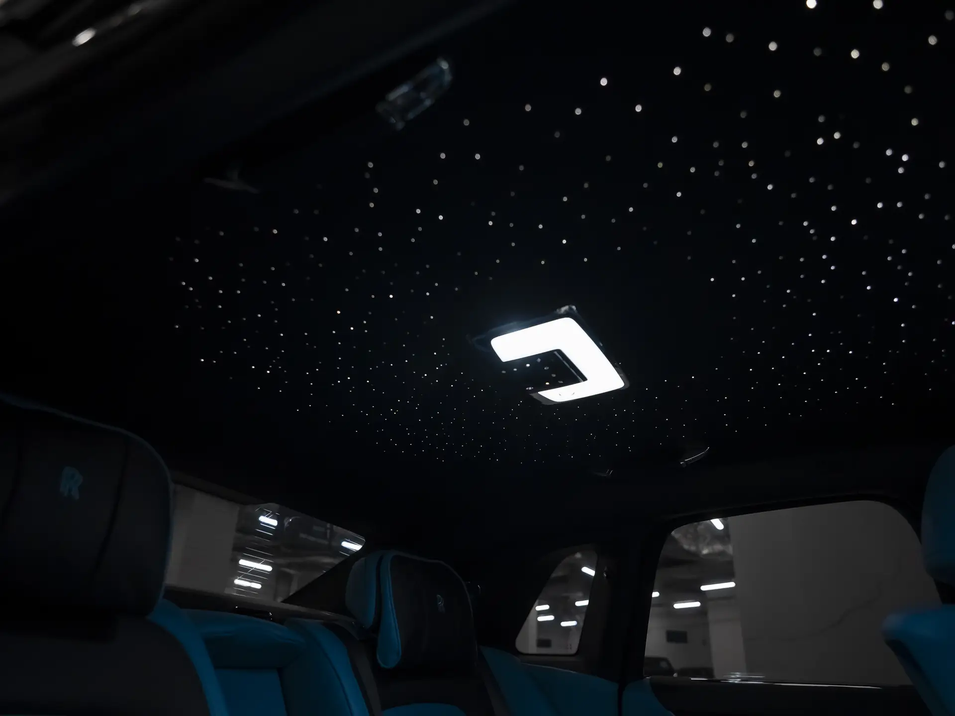 Rolls-Royce Ghost Black Badge, II, 2022 купить в салоне Million Miles