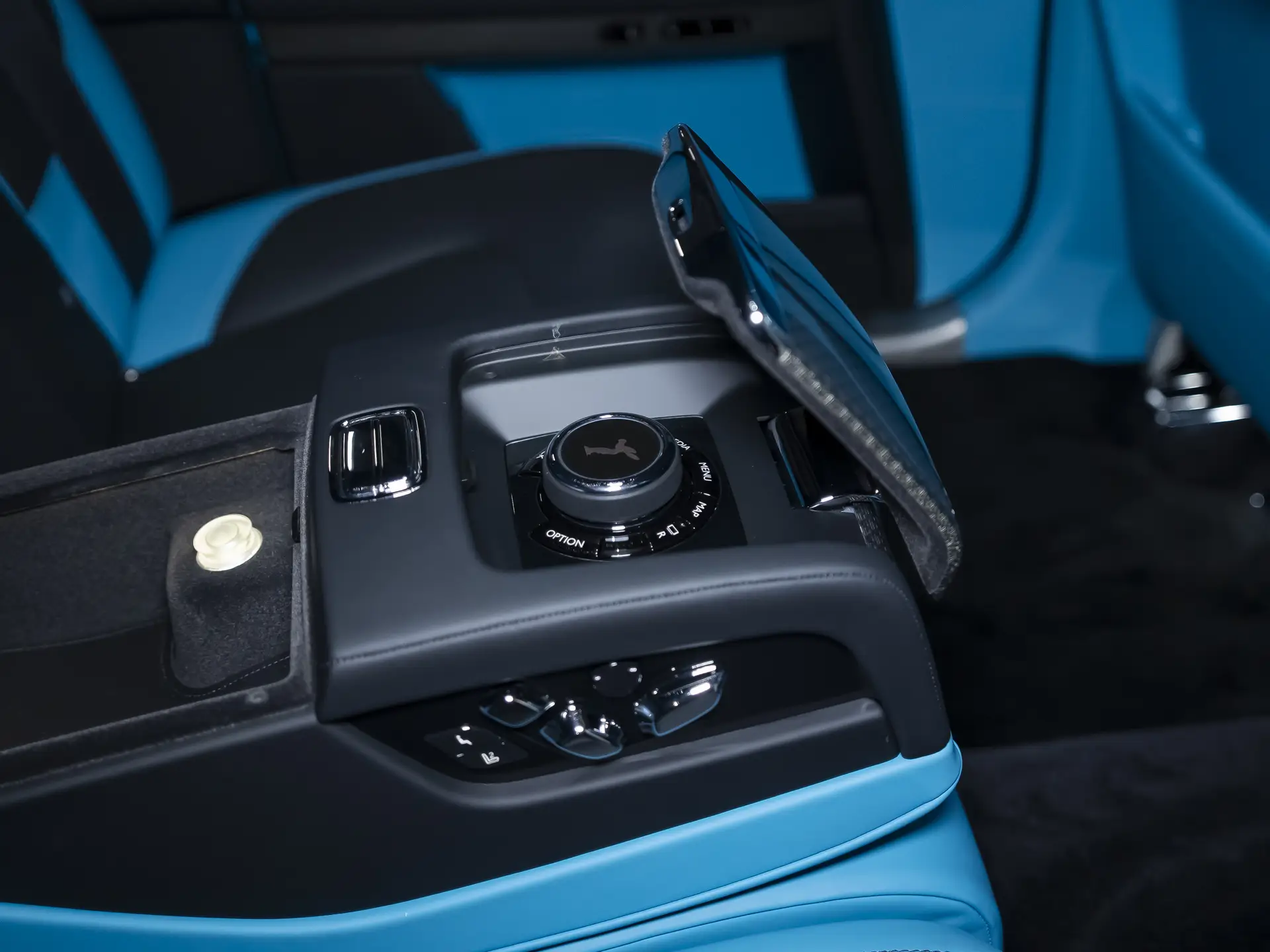 Rolls-Royce Ghost Black Badge, II, 2022 купить в салоне Million Miles