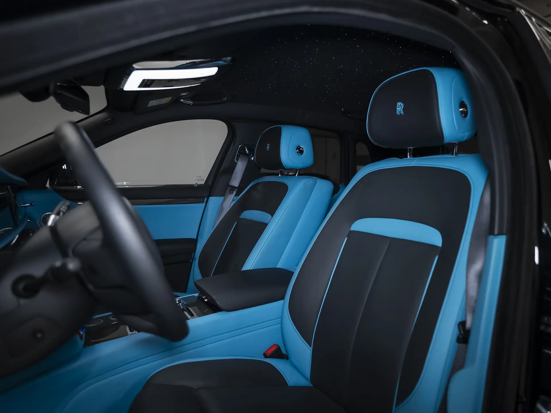 Rolls-Royce Ghost Black Badge, II, 2022 купить в салоне Million Miles