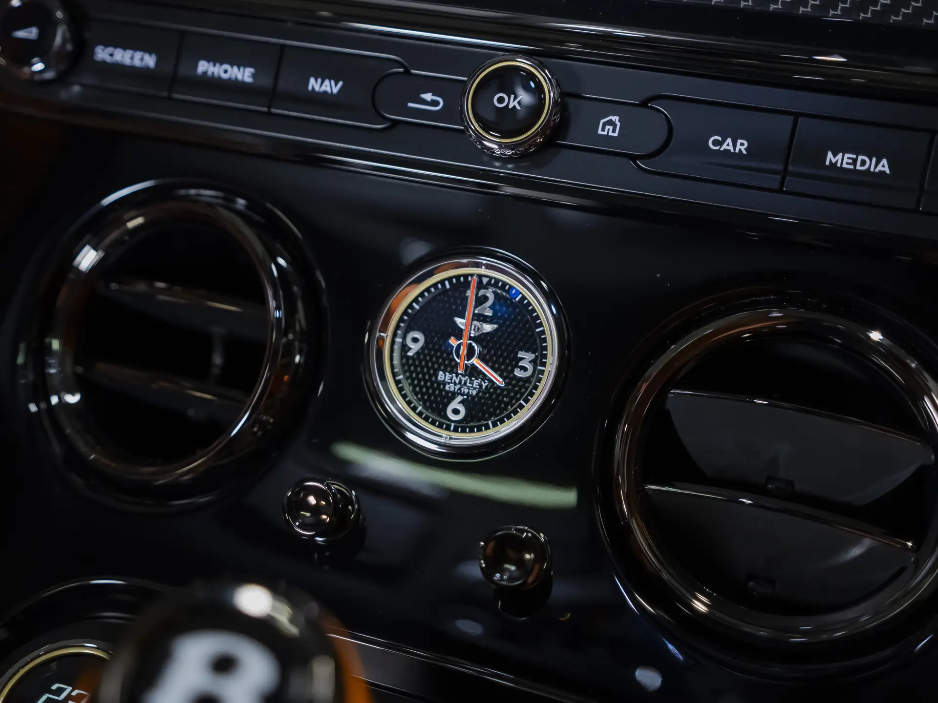 Bentley Continental GT, IV, 2025 купить в салоне Million Miles