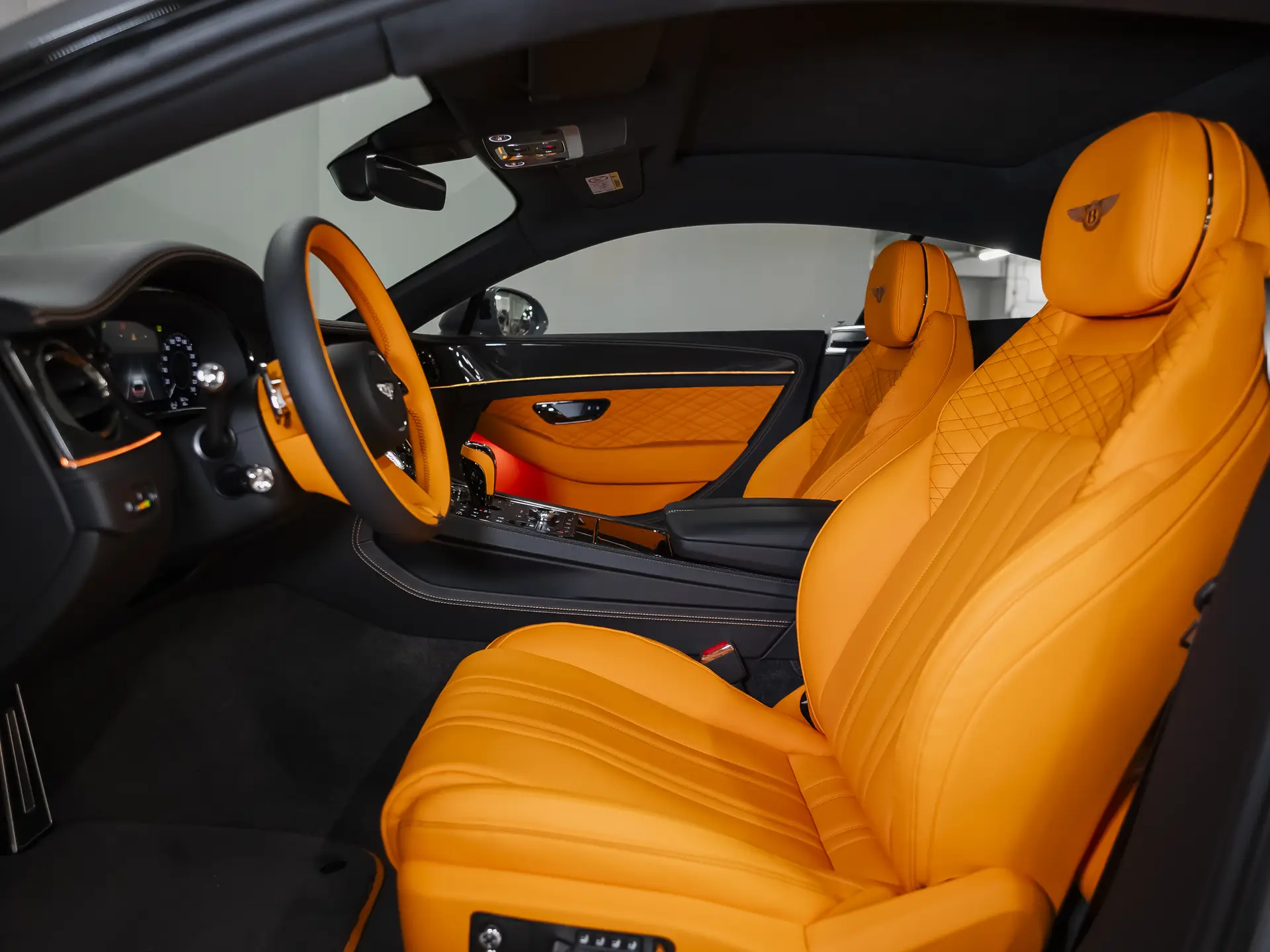 Bentley Continental GT, IV, 2025 купить в салоне Million Miles