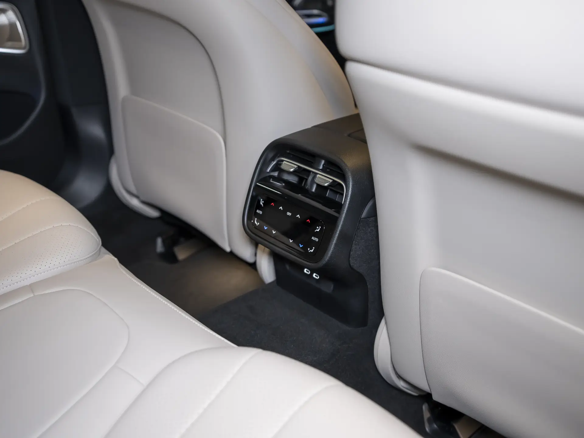 Mercedes-Benz E-Класс 220, VI (W214, S214), 2025 купить в салоне Million Miles