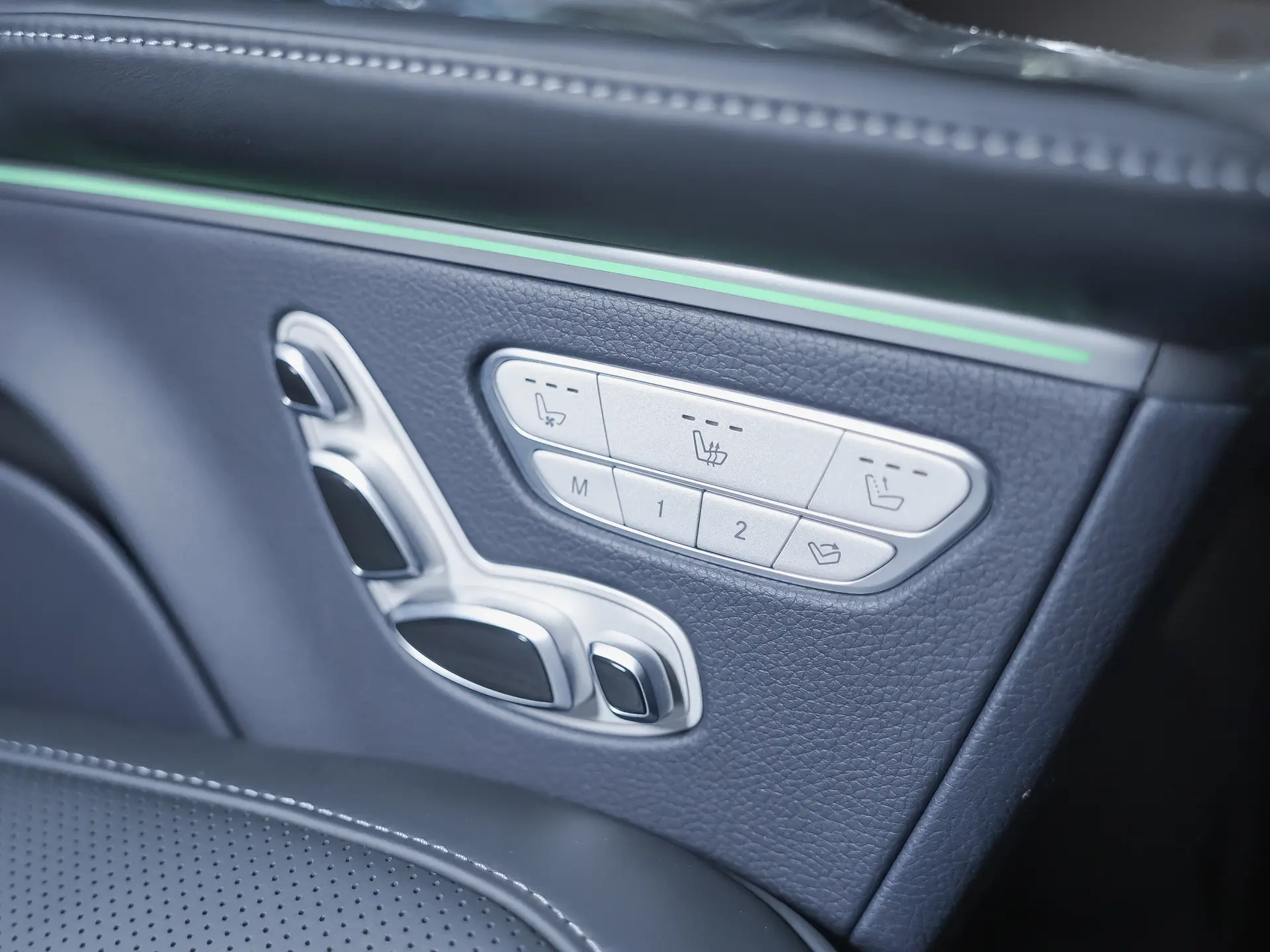 Mercedes-Benz V-Класс, III (W447) Рестайлинг 2, 2024 купить в салоне Million Miles