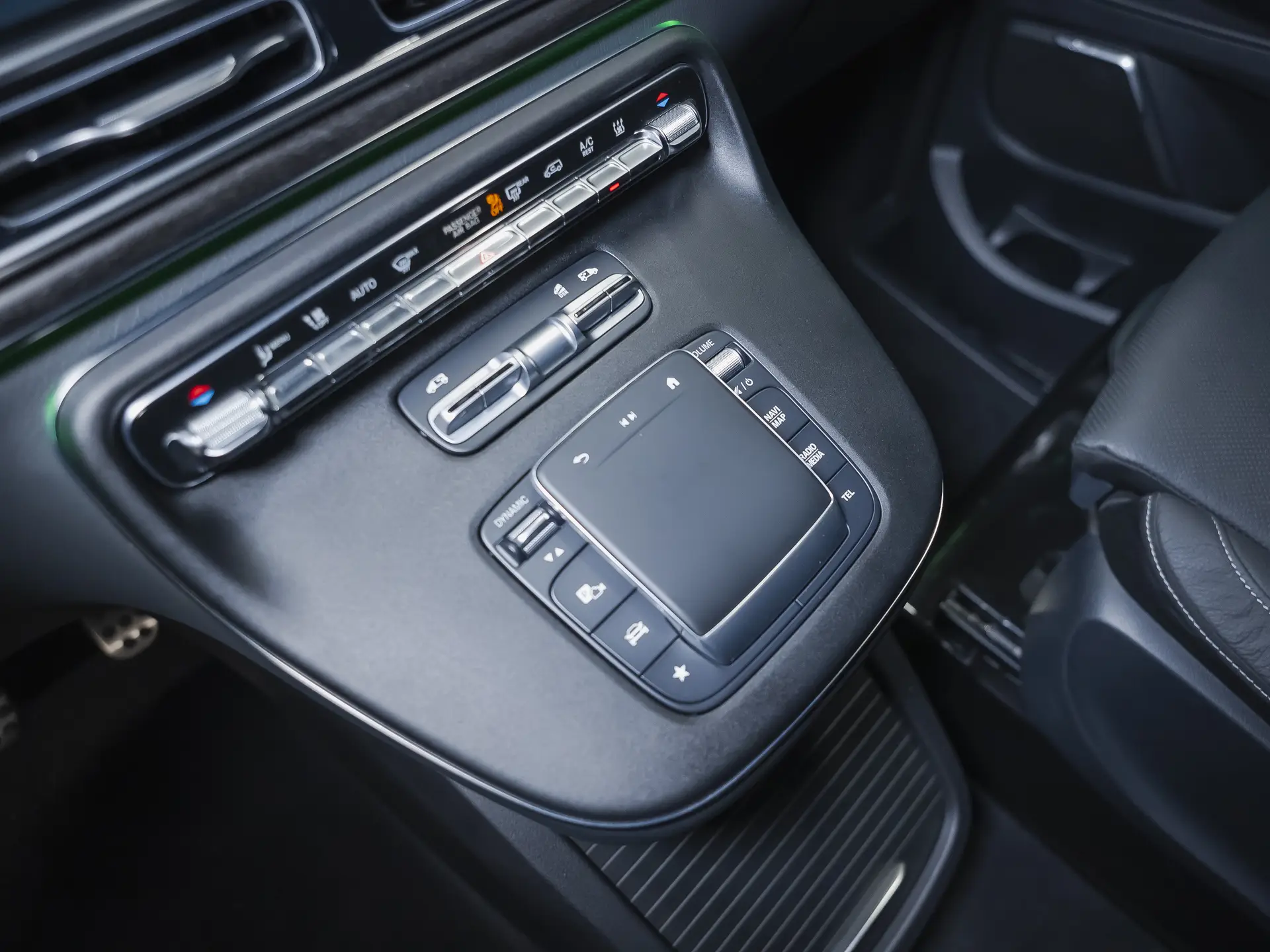 Mercedes-Benz V-Класс, III (W447) Рестайлинг 2, 2024 купить в салоне Million Miles