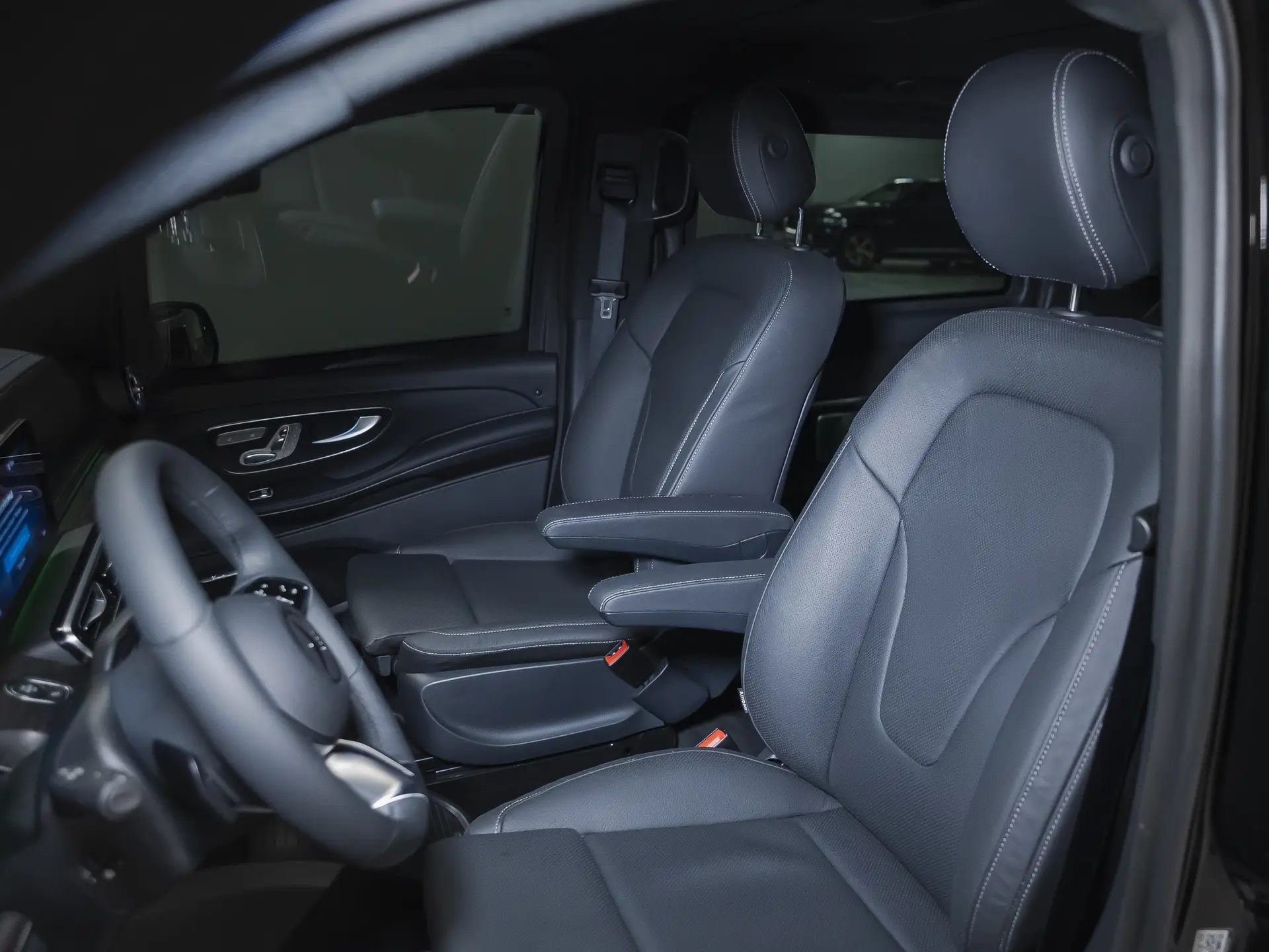 Mercedes-Benz V-Класс, III (W447) Рестайлинг 2, 2024 купить в салоне Million Miles