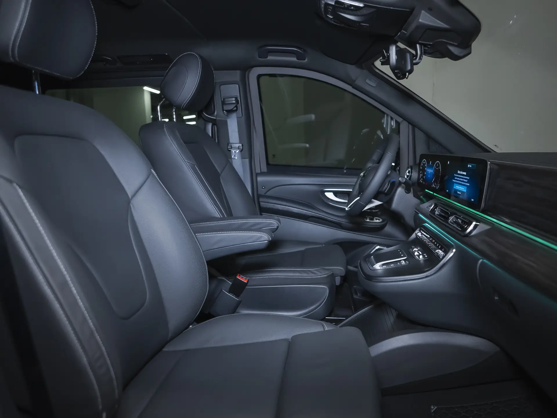 Mercedes-Benz V-Класс, III (W447) Рестайлинг 2, 2024 купить в салоне Million Miles