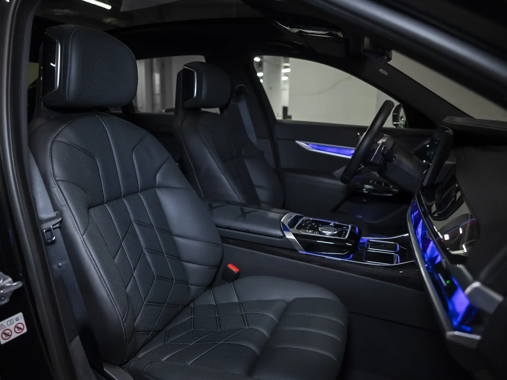 BMW 7 серии, VII (G70), 2022 купить в салоне Million Miles