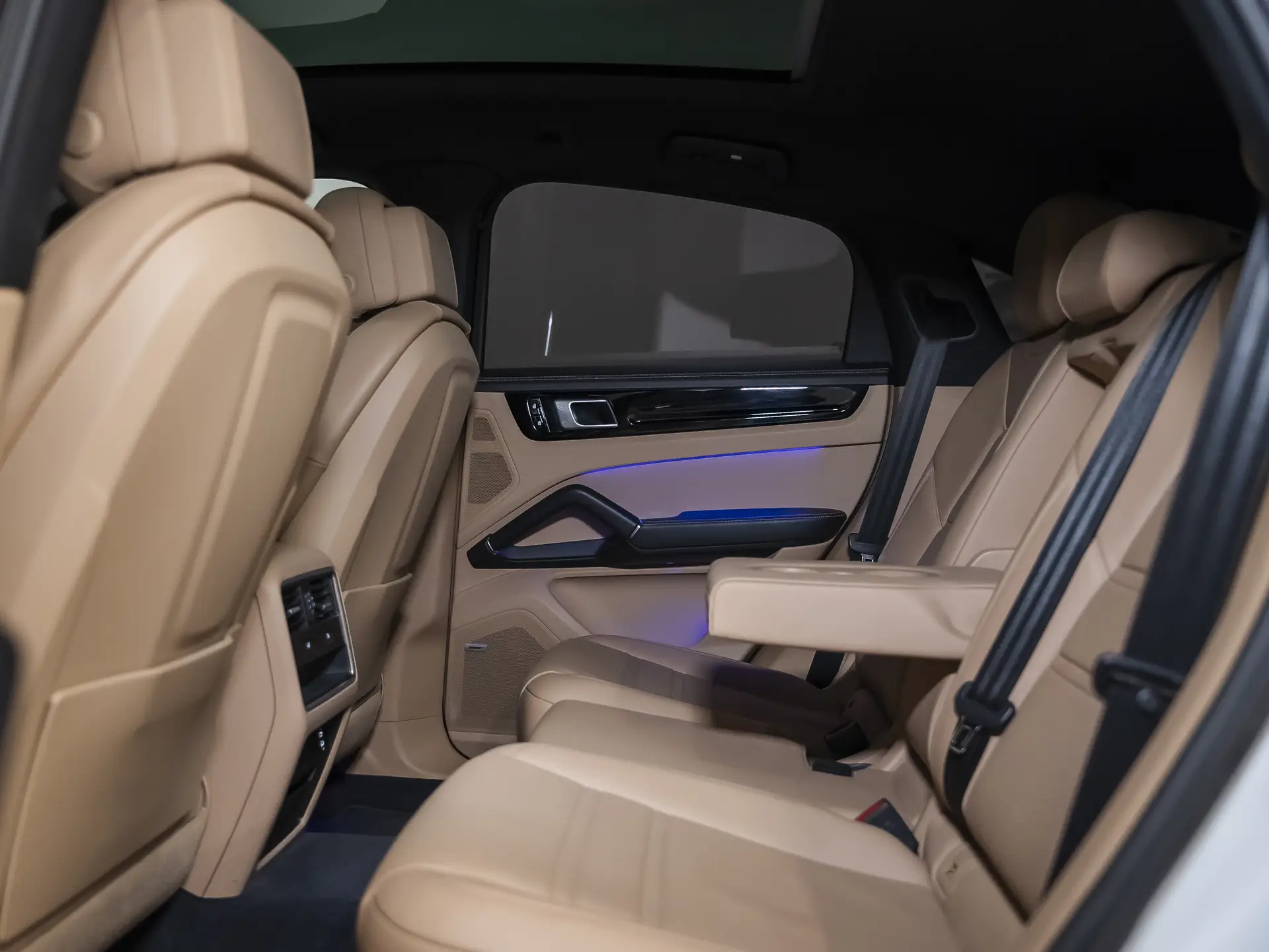 Porsche Cayenne, III, 2019 купить в салоне Million Miles