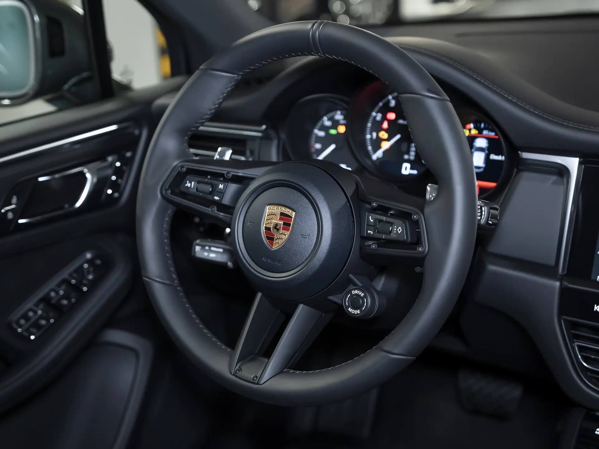 Porsche Macan, I Рестайлинг 2, 2025 купить в салоне Million Miles